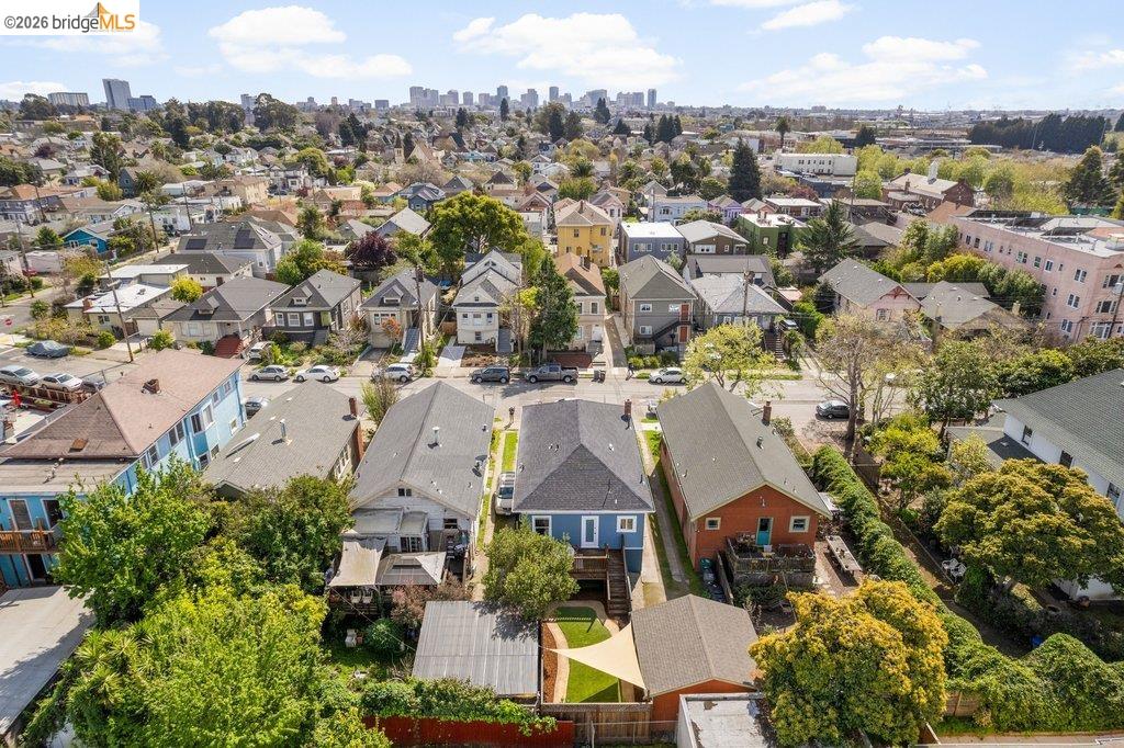 Detail Gallery Image 46 of 52 For 1072 57th St, Oakland,  CA 94608 - 2 Beds | 2 Baths