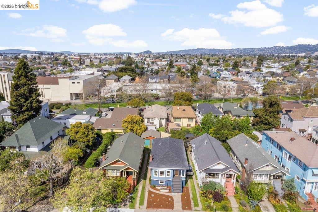 Detail Gallery Image 51 of 52 For 1072 57th St, Oakland,  CA 94608 - 2 Beds | 2 Baths