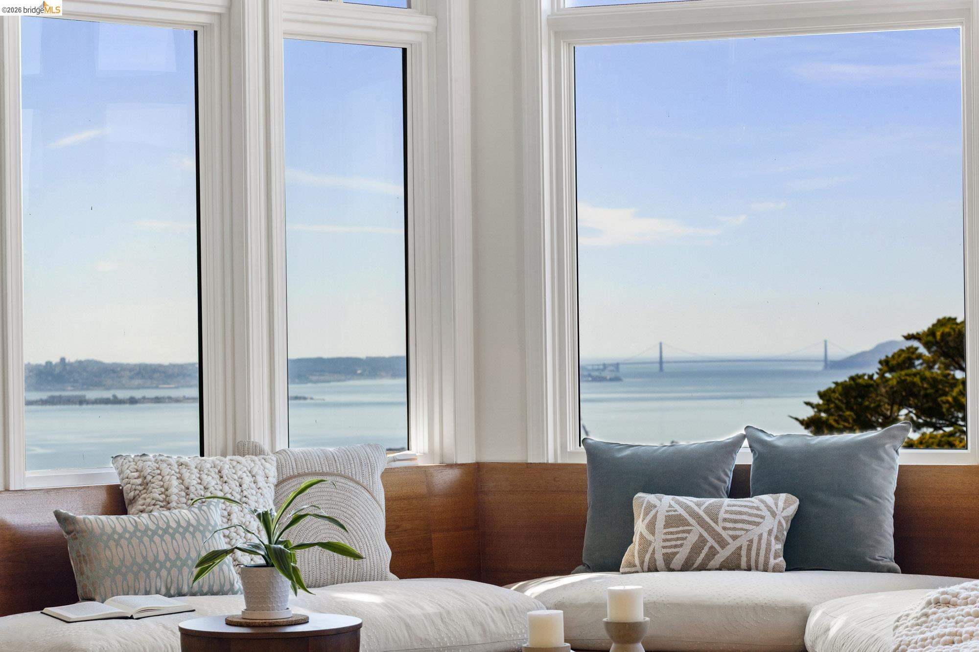 Detail Gallery Image 2 of 60 For 2893 Buena Vista Way, Berkeley,  CA 94708 - 4 Beds | 3/2 Baths