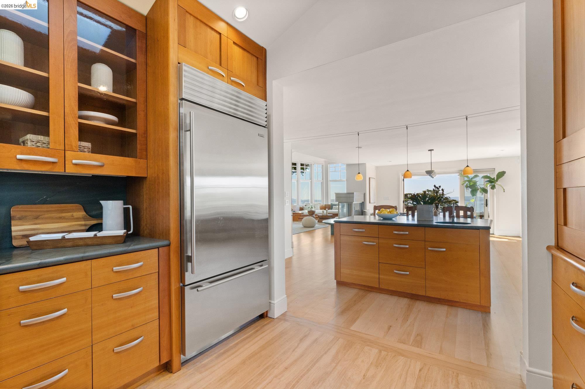 Detail Gallery Image 19 of 60 For 2893 Buena Vista Way, Berkeley,  CA 94708 - 4 Beds | 3/2 Baths