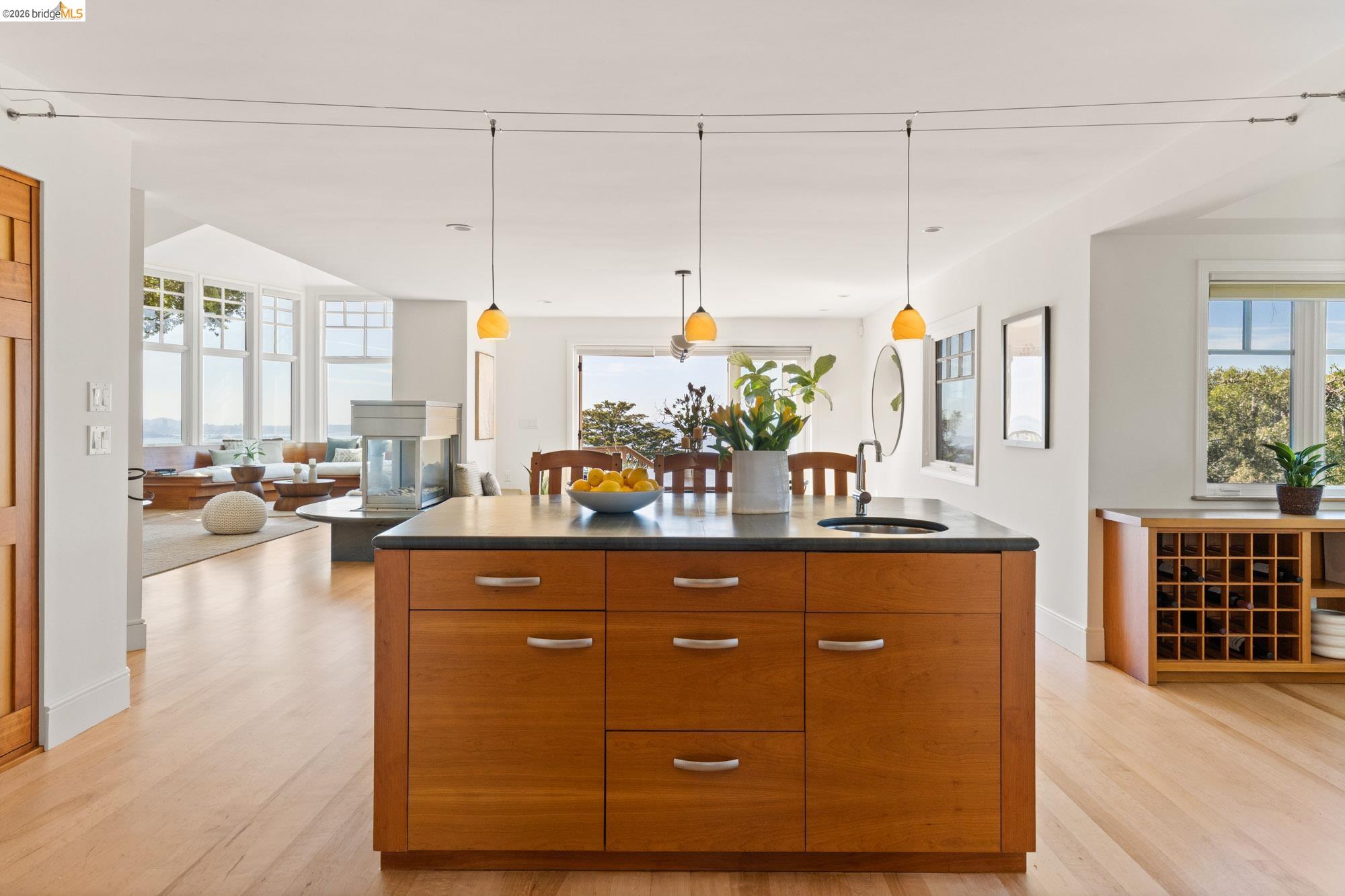 Detail Gallery Image 20 of 60 For 2893 Buena Vista Way, Berkeley,  CA 94708 - 4 Beds | 3/2 Baths