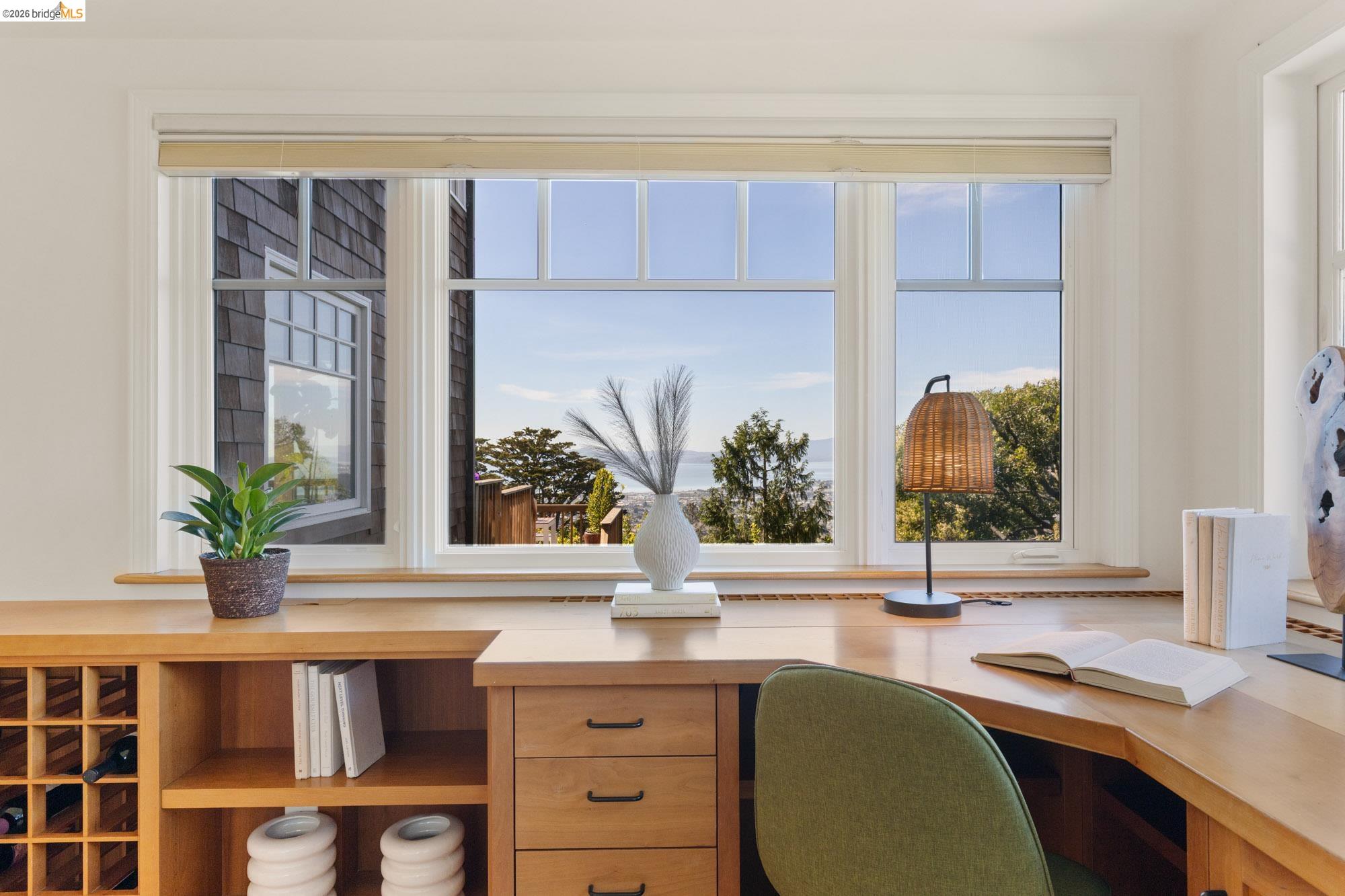 Detail Gallery Image 22 of 60 For 2893 Buena Vista Way, Berkeley,  CA 94708 - 4 Beds | 3/2 Baths