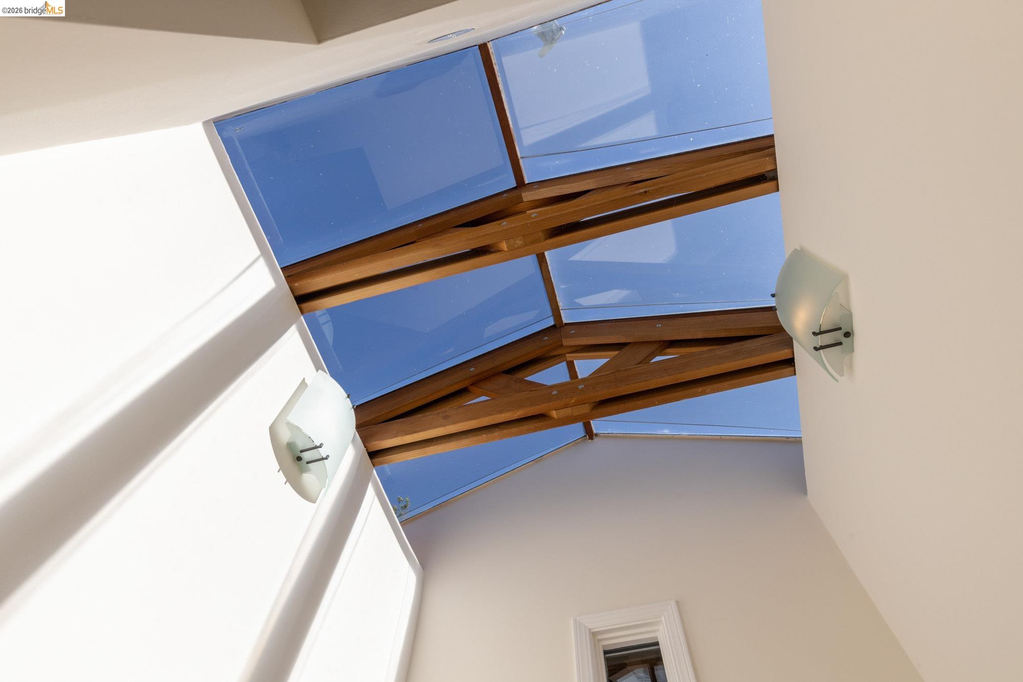 Detail Gallery Image 25 of 60 For 2893 Buena Vista Way, Berkeley,  CA 94708 - 4 Beds | 3/2 Baths