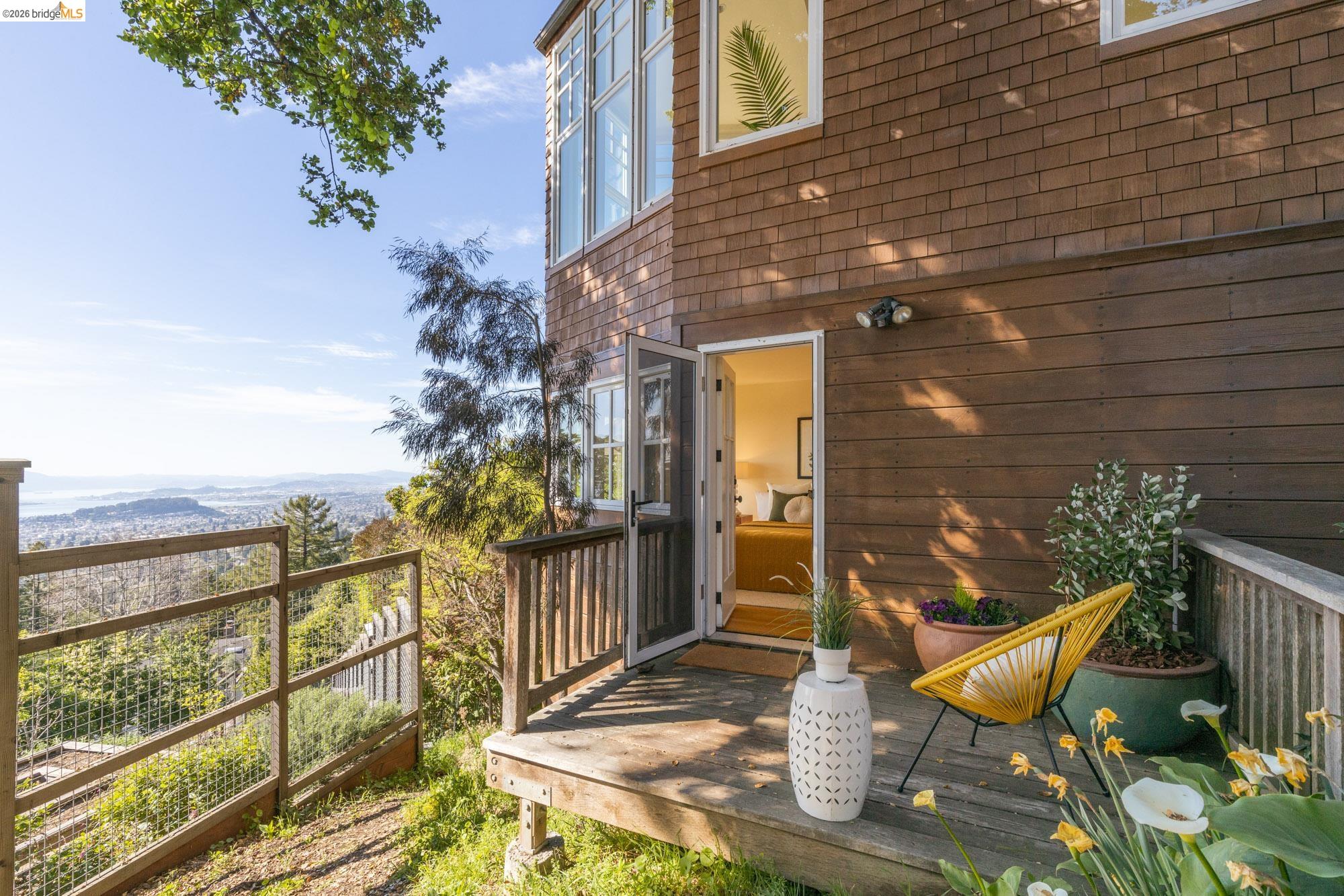 Detail Gallery Image 40 of 60 For 2893 Buena Vista Way, Berkeley,  CA 94708 - 4 Beds | 3/2 Baths