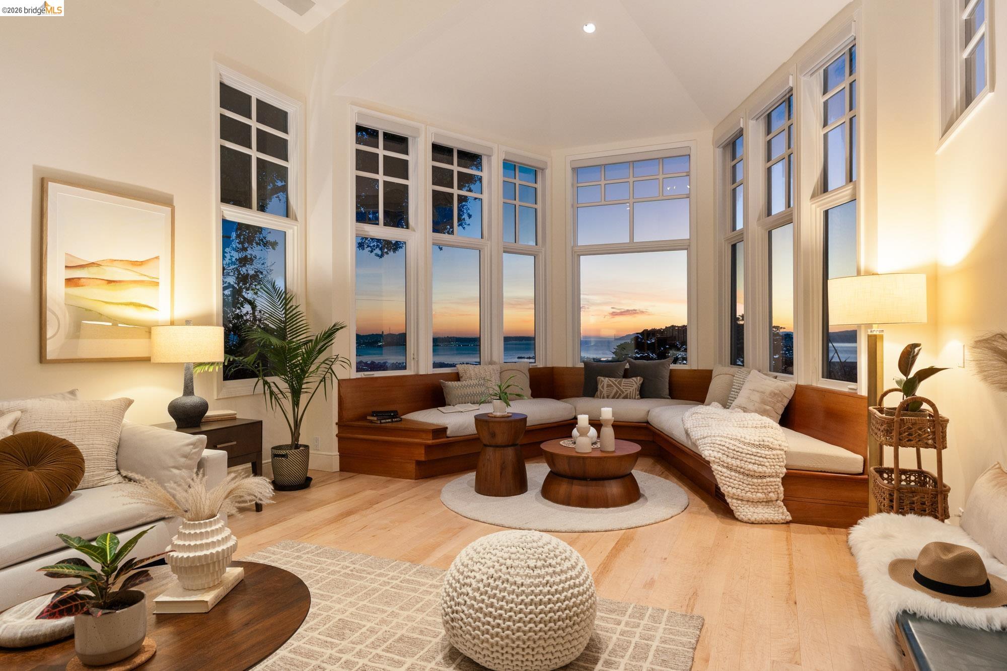 Detail Gallery Image 49 of 60 For 2893 Buena Vista Way, Berkeley,  CA 94708 - 4 Beds | 3/2 Baths