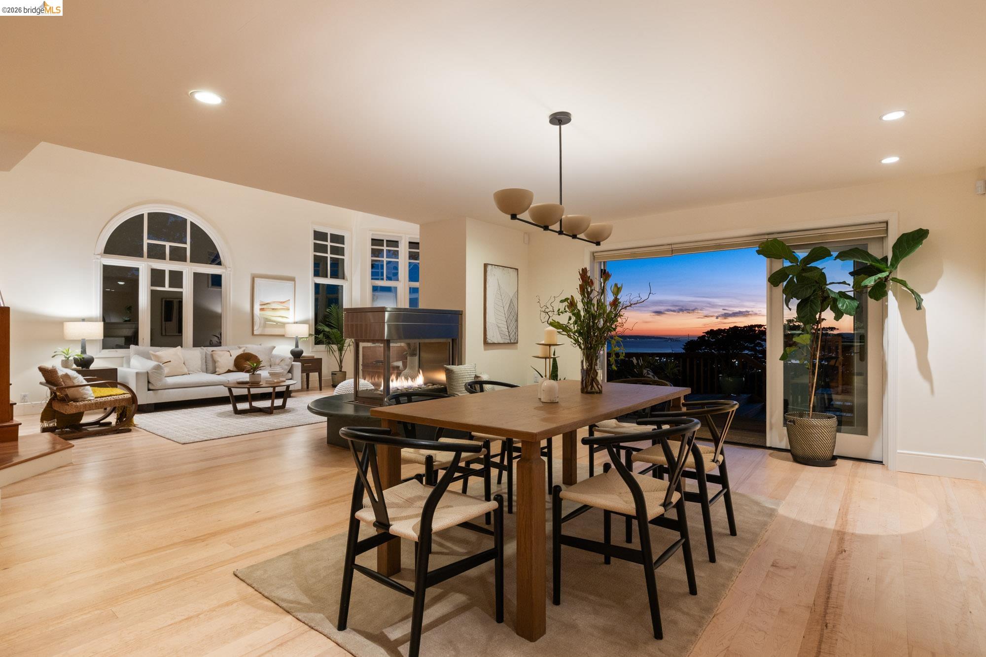 Detail Gallery Image 53 of 60 For 2893 Buena Vista Way, Berkeley,  CA 94708 - 4 Beds | 3/2 Baths