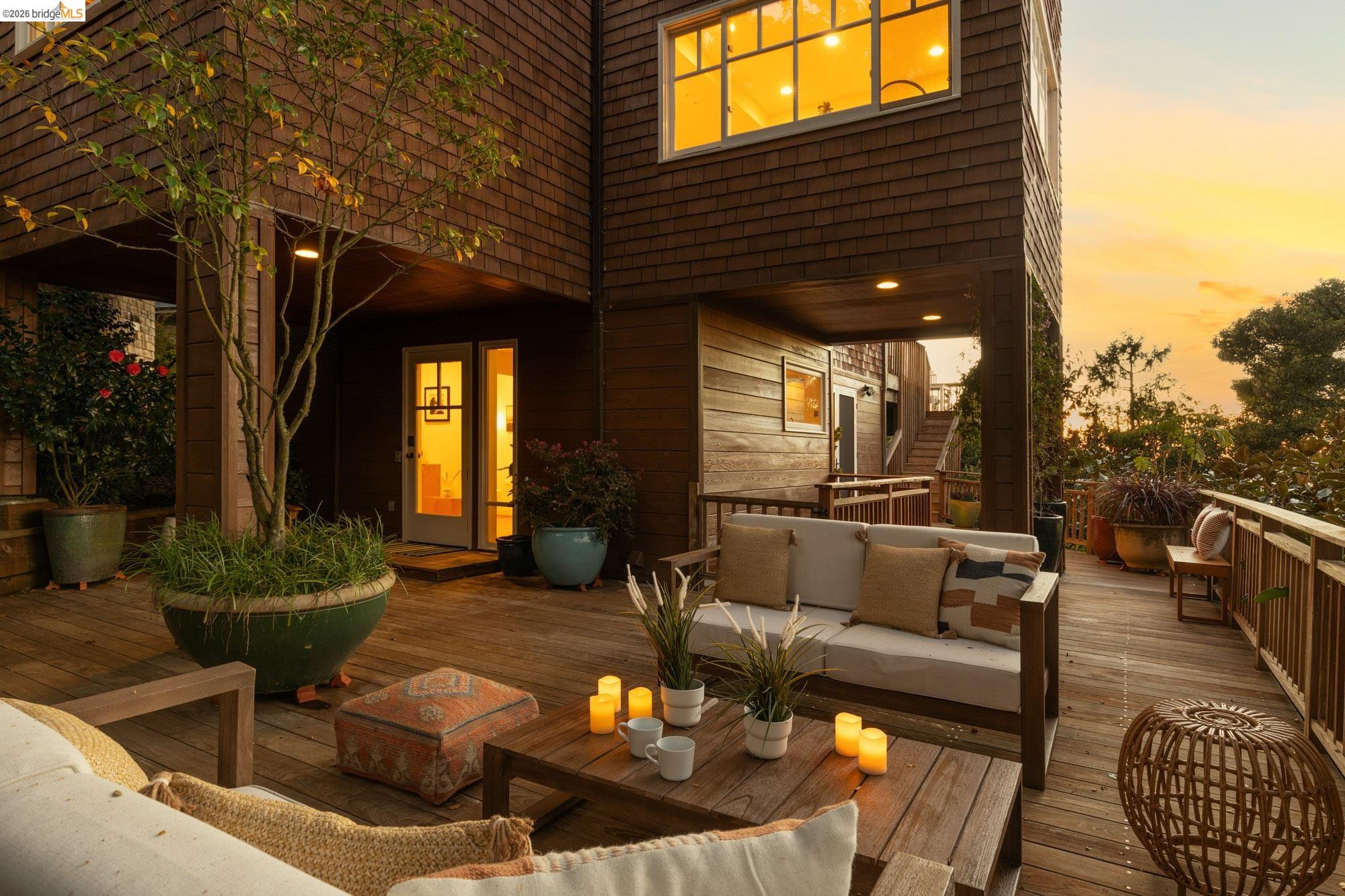 Detail Gallery Image 58 of 60 For 2893 Buena Vista Way, Berkeley,  CA 94708 - 4 Beds | 3/2 Baths