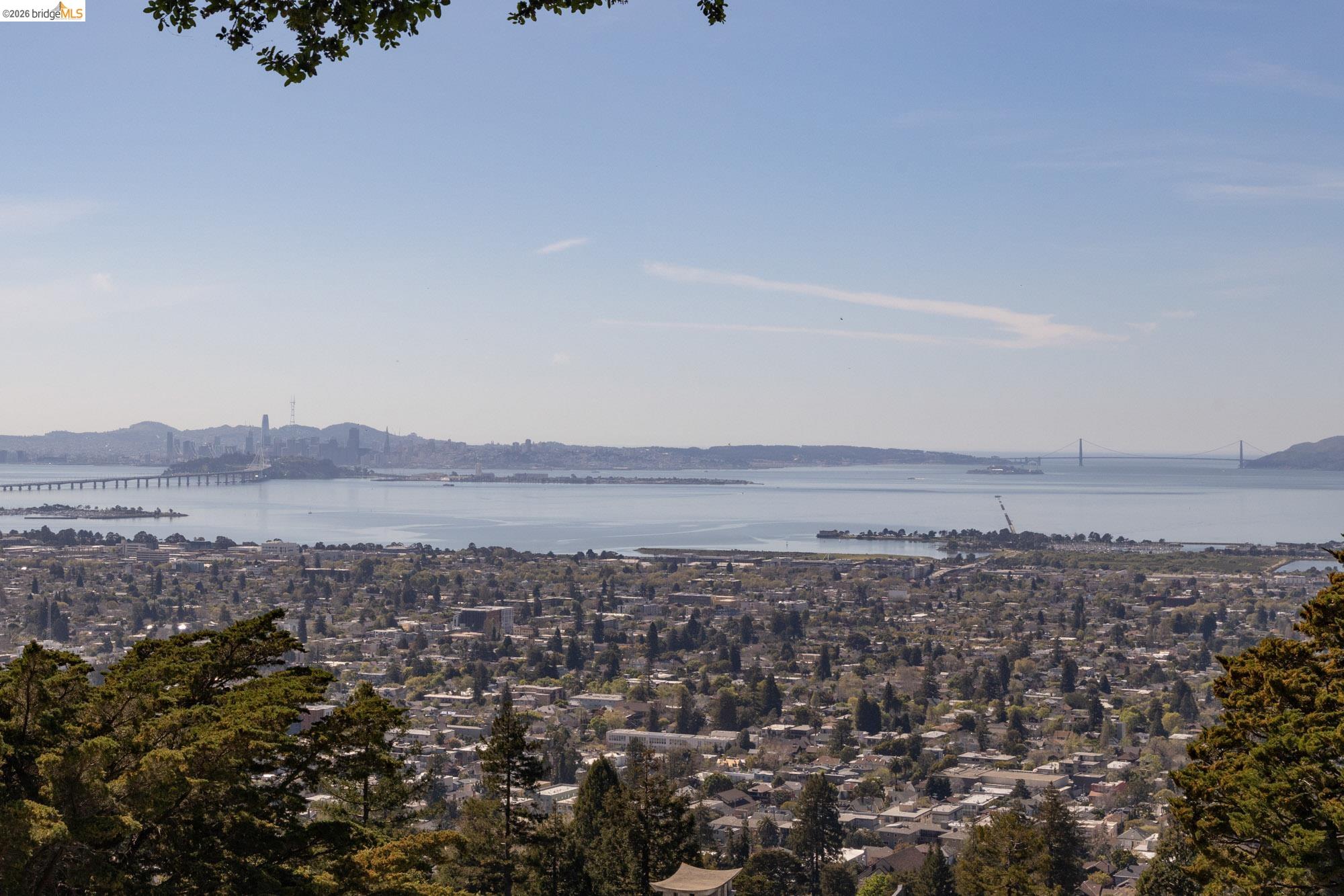 Detail Gallery Image 10 of 60 For 2893 Buena Vista Way, Berkeley,  CA 94708 - 4 Beds | 3/2 Baths