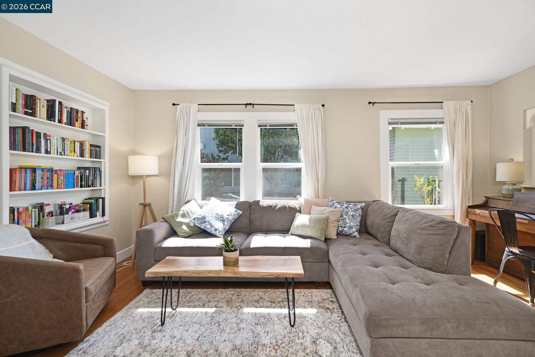 Detail Gallery Image 4 of 35 For 26 Cooke St, Crockett,  CA 94525 - 2 Beds | 1 Baths