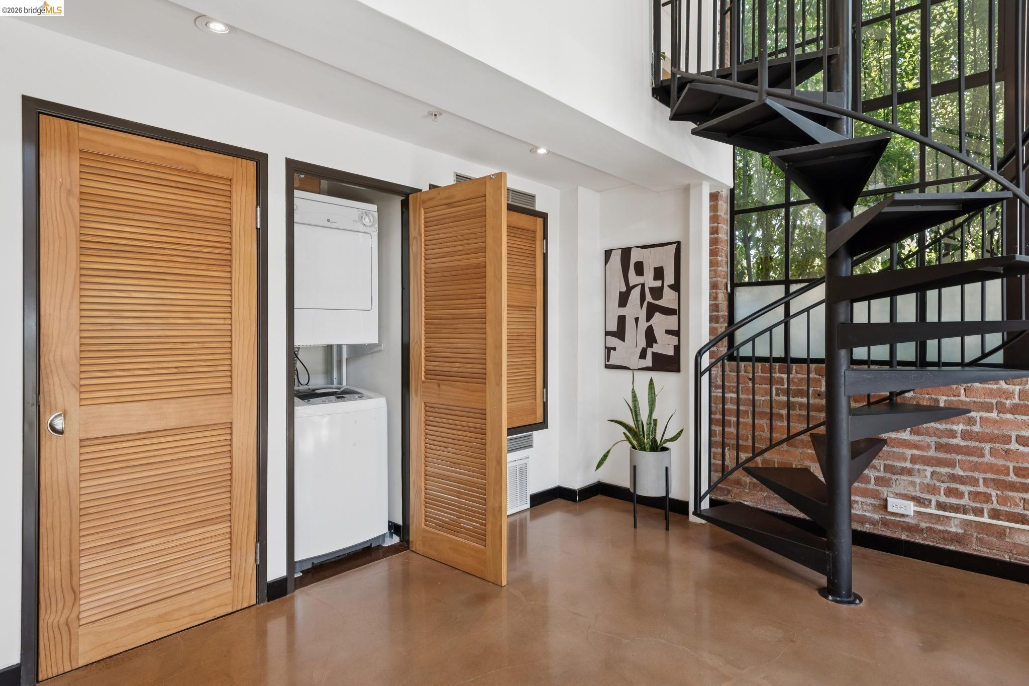 Detail Gallery Image 25 of 40 For 425 E 11th St #17,  Oakland,  CA 94606 - 1 Beds | 1 Baths