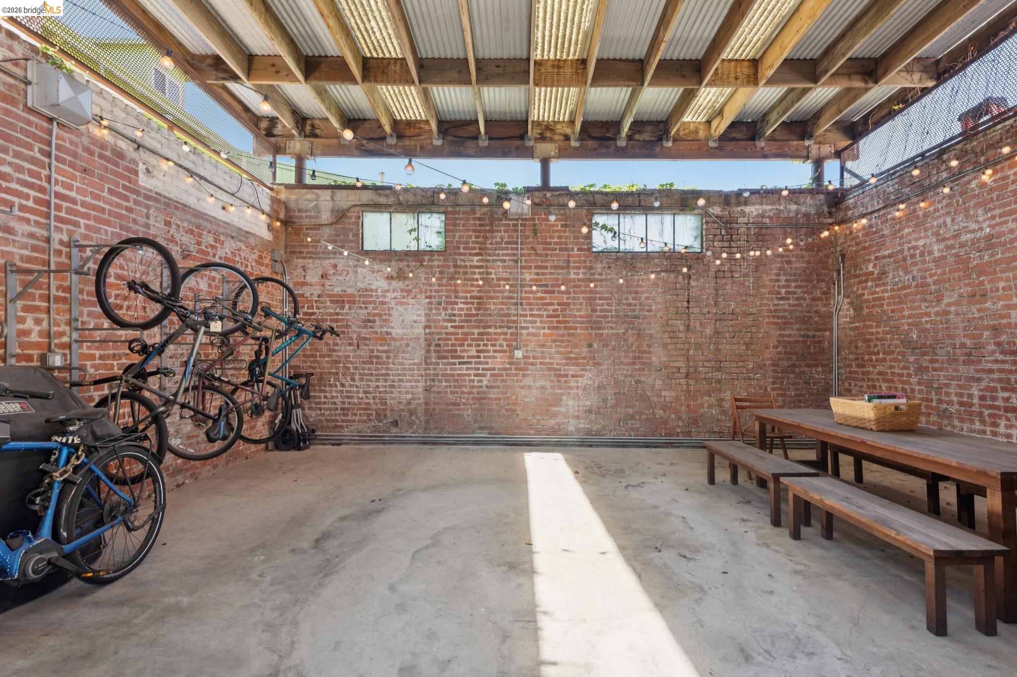 Detail Gallery Image 35 of 40 For 425 E 11th St #17,  Oakland,  CA 94606 - 1 Beds | 1 Baths