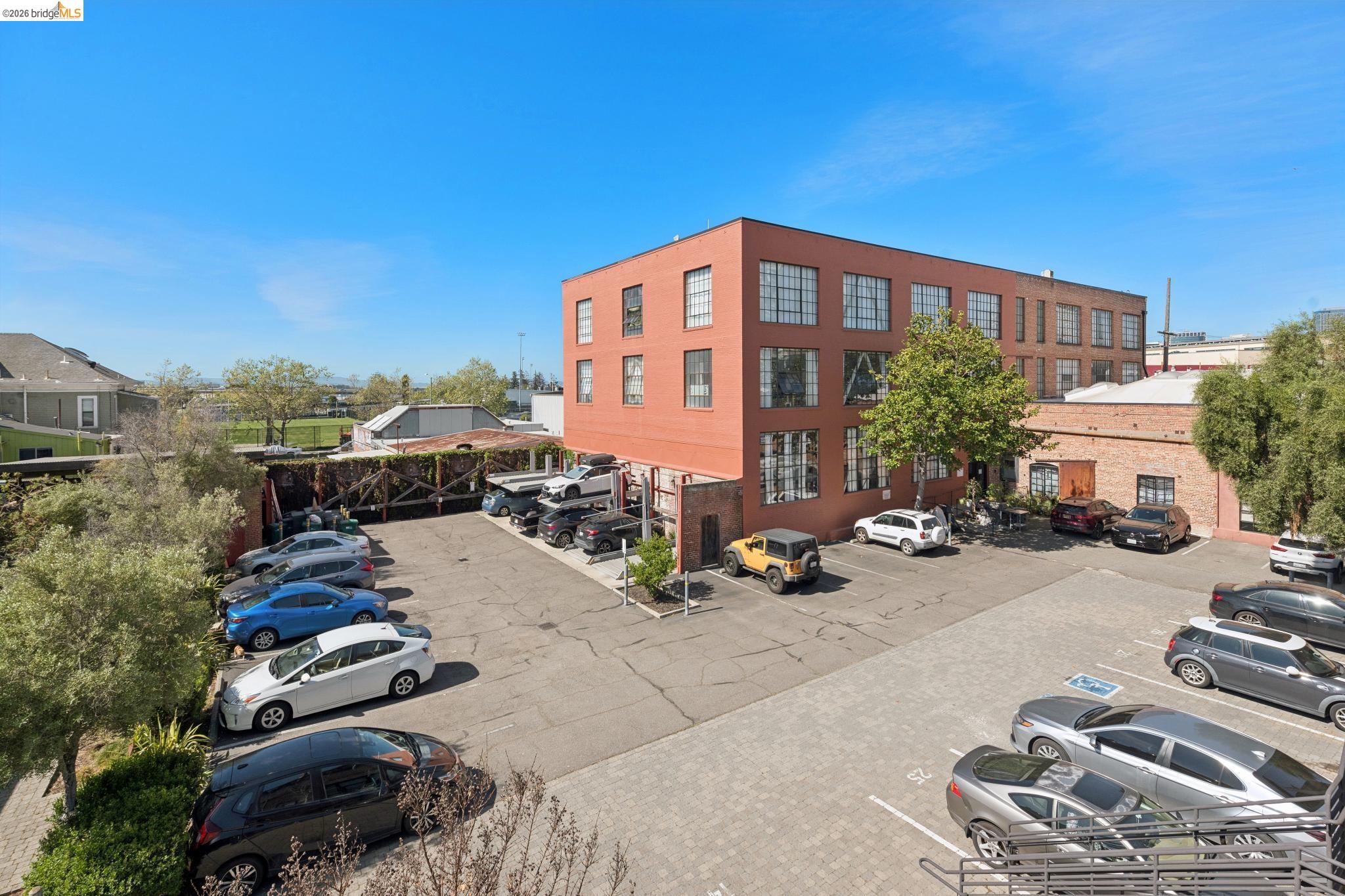 Detail Gallery Image 39 of 40 For 425 E 11th St #17,  Oakland,  CA 94606 - 1 Beds | 1 Baths