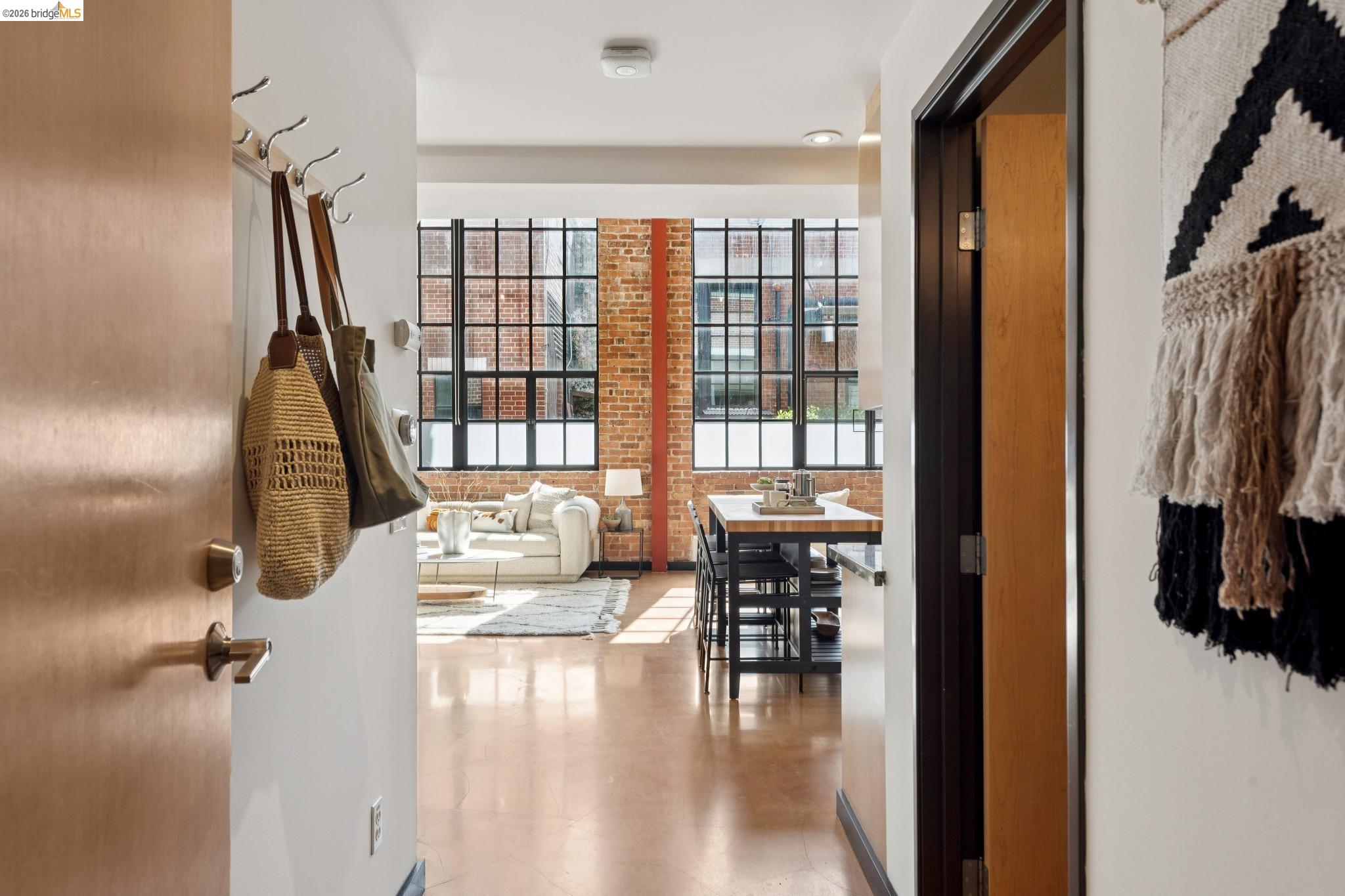 Detail Gallery Image 6 of 40 For 425 E 11th St #17,  Oakland,  CA 94606 - 1 Beds | 1 Baths