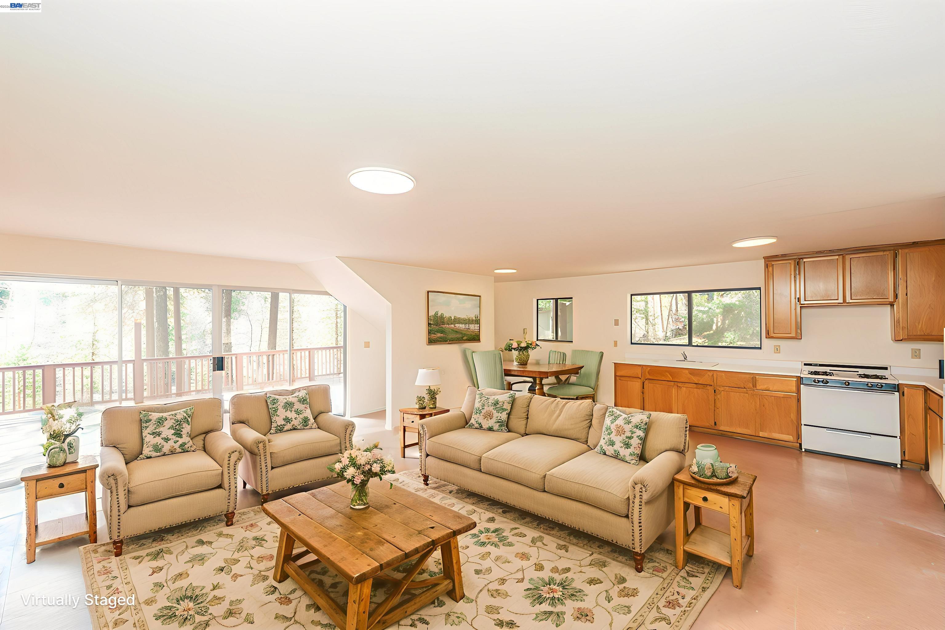 Detail Gallery Image 4 of 56 For 121 Mountain Aire Ln, Trinity Center,  CA 96091 - 2 Beds | 1 Baths