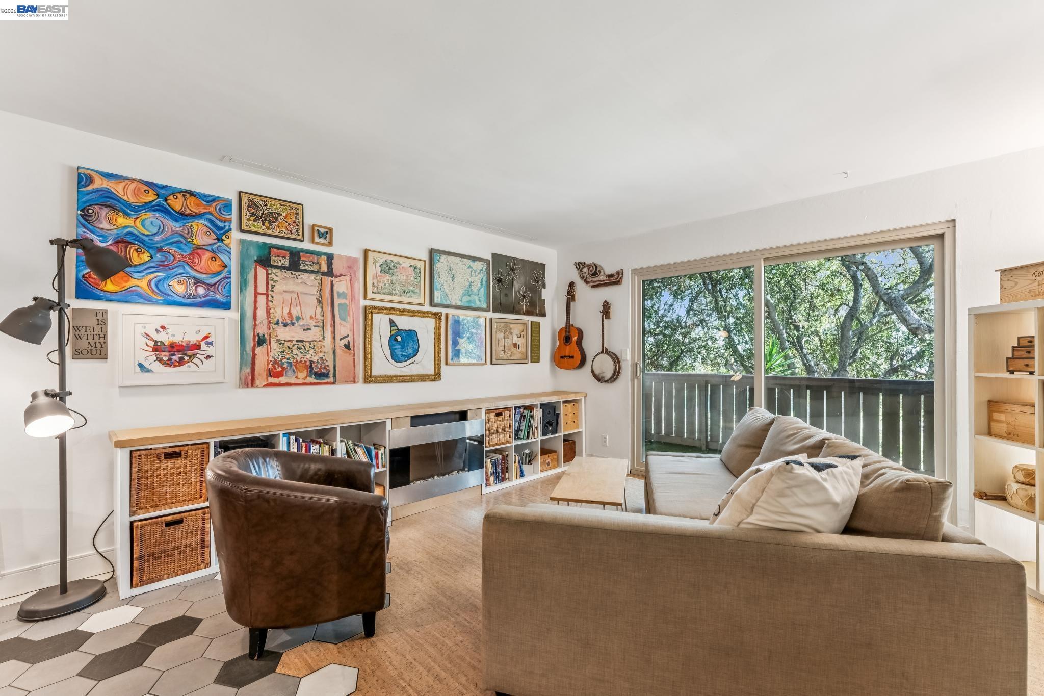 Photo #2: 41127645 Listing: Photo #2