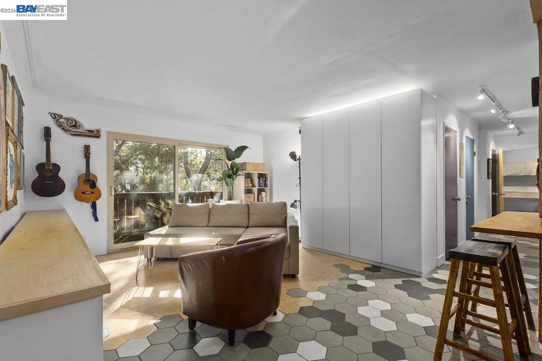 Photo #11: 41127645 Listing: Photo #11