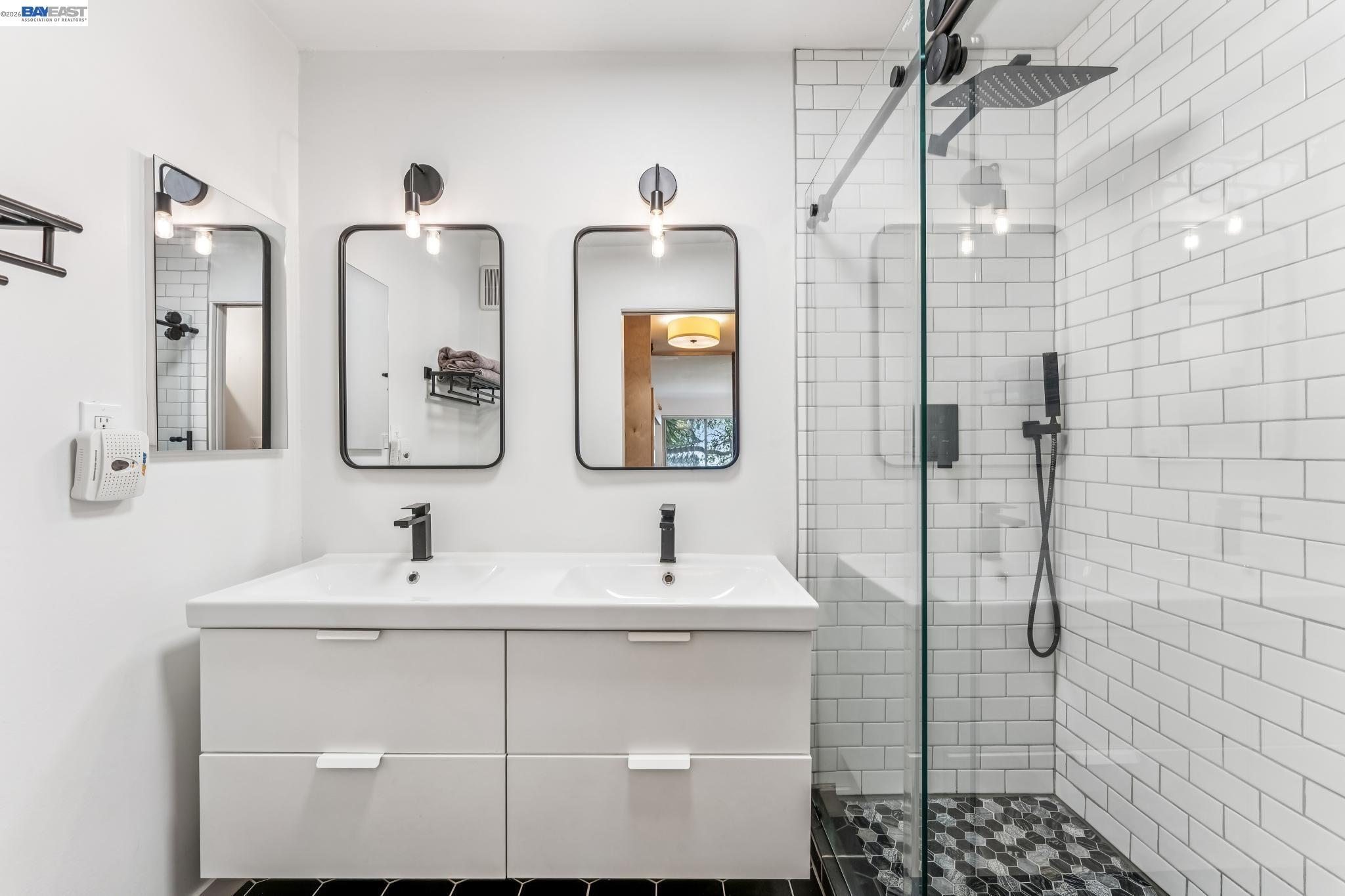 Photo #15: 41127645 Listing: Photo #15