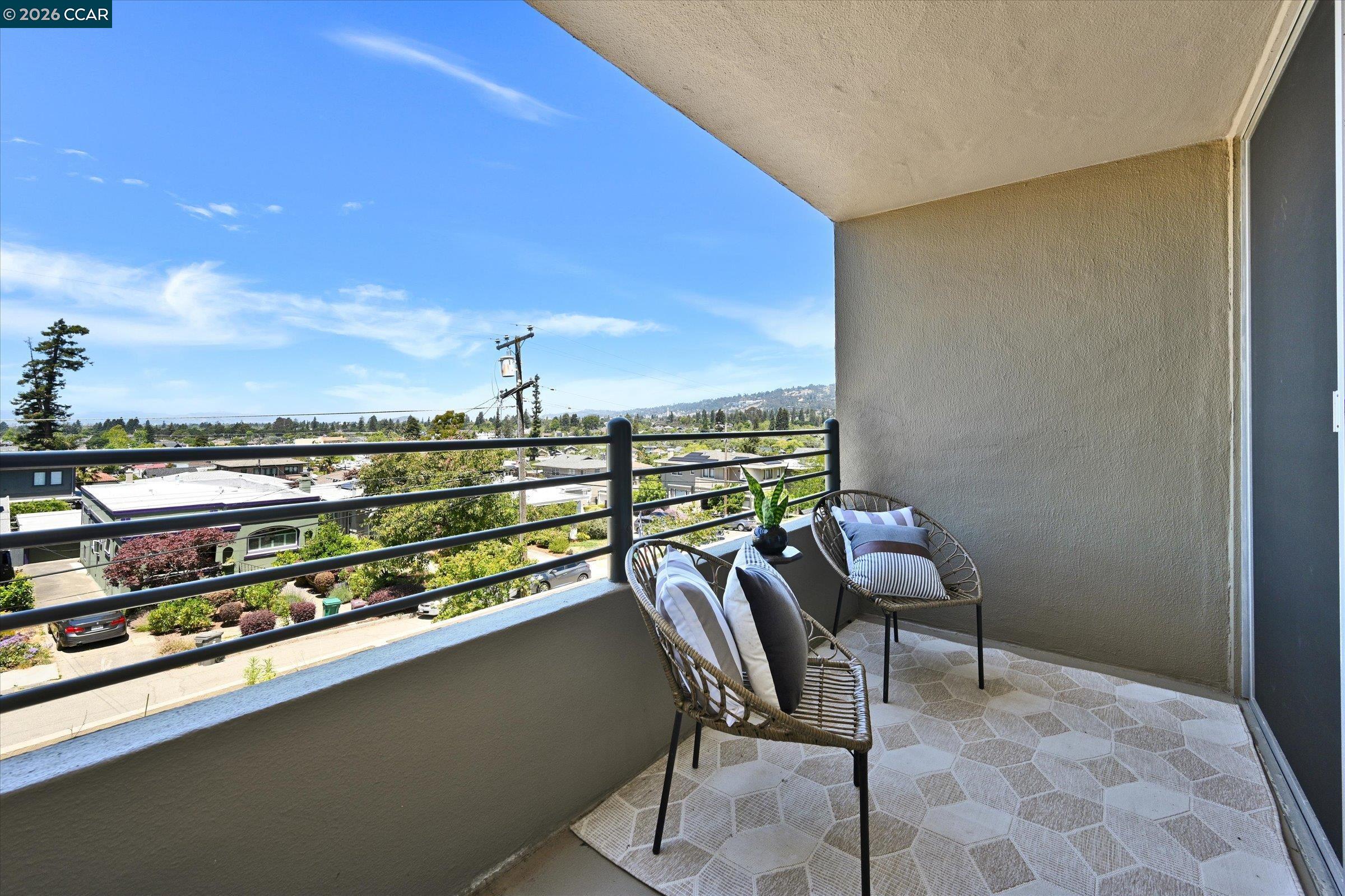5340 Broadway Terrace # 203, Oakland CA 94618 — photo 13
