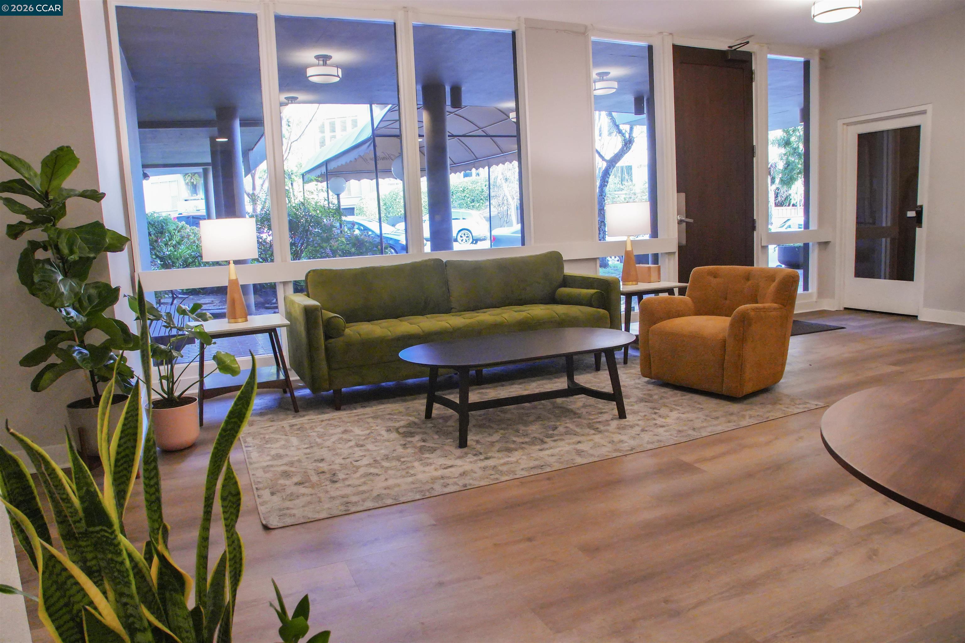 Photo #3: 41127646 Listing: Photo #3