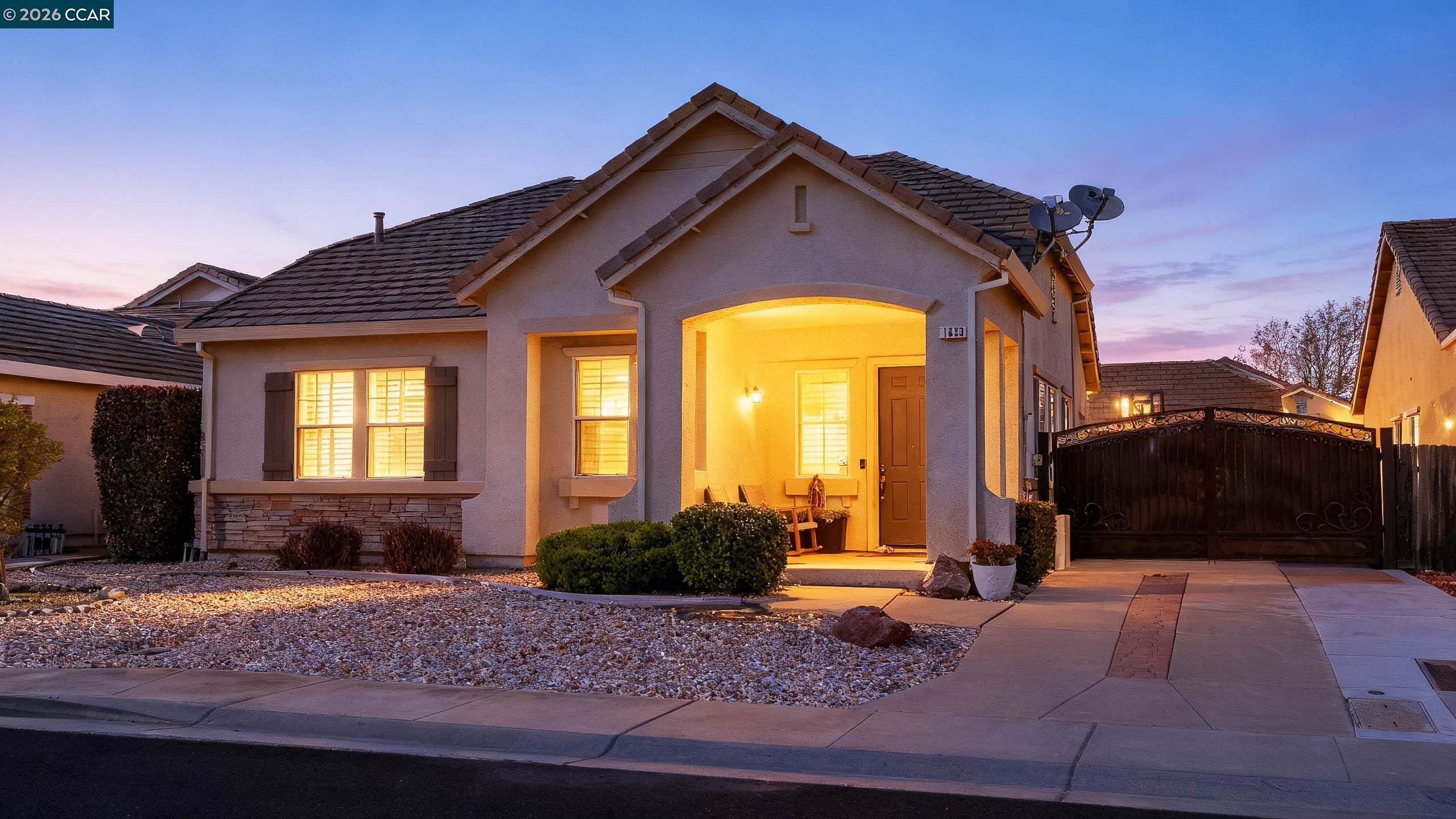 Front Image Thumbnail for CC41127649