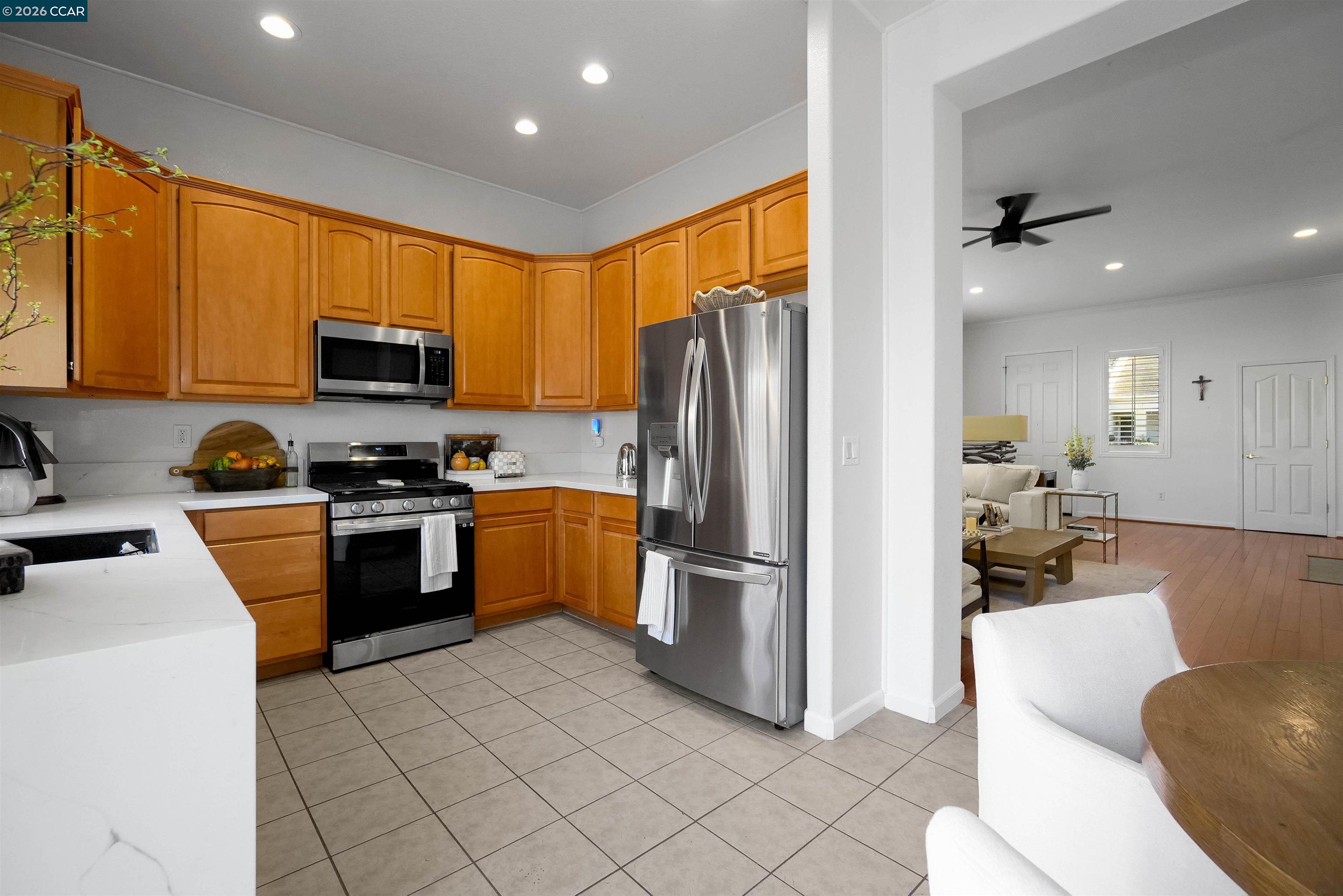 Detail Gallery Image 17 of 43 For 1633 Savannah Ln, Suisun City,  CA 94585 - 3 Beds | 2 Baths