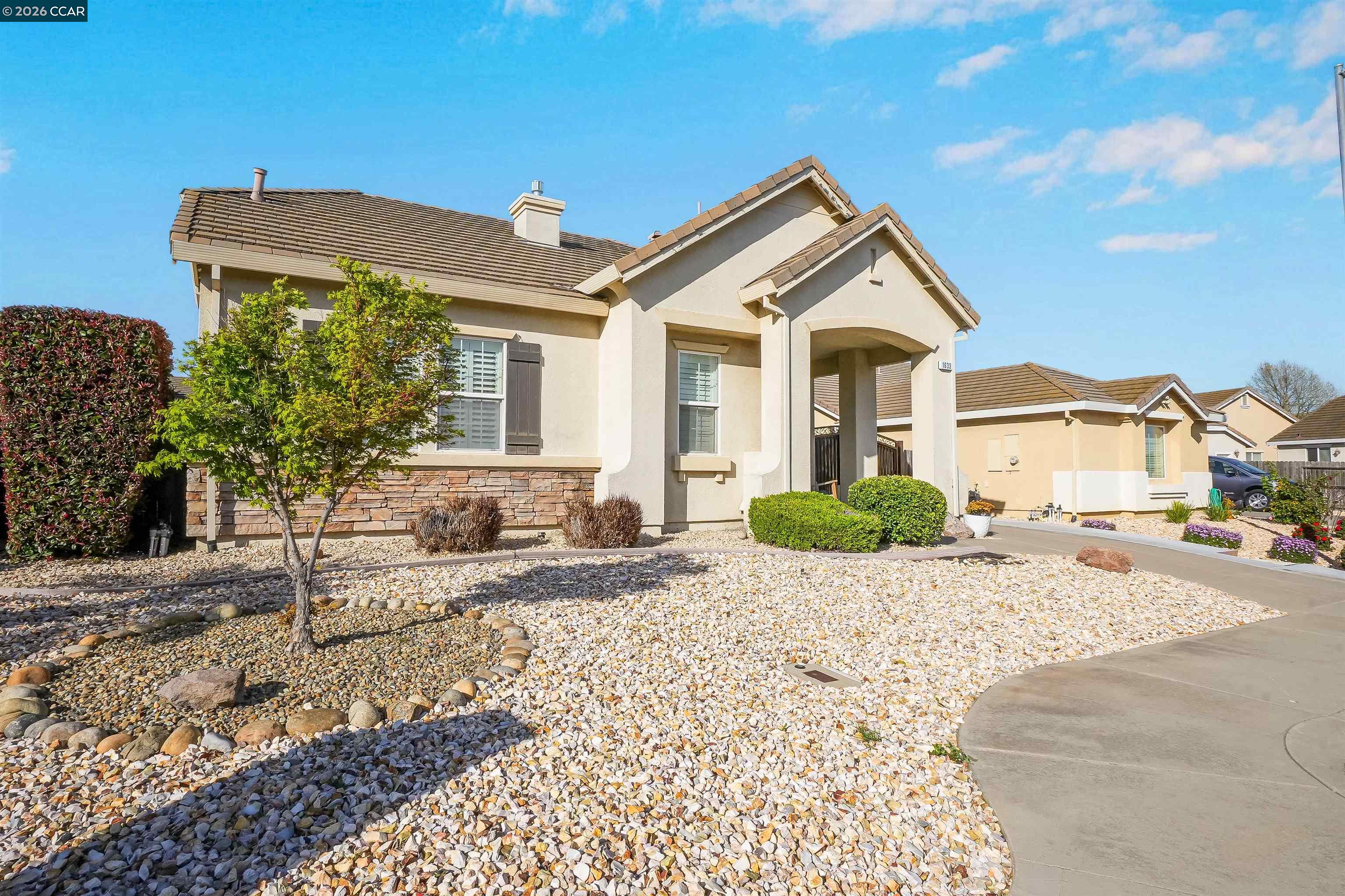 Detail Gallery Image 3 of 43 For 1633 Savannah Ln, Suisun City,  CA 94585 - 3 Beds | 2 Baths