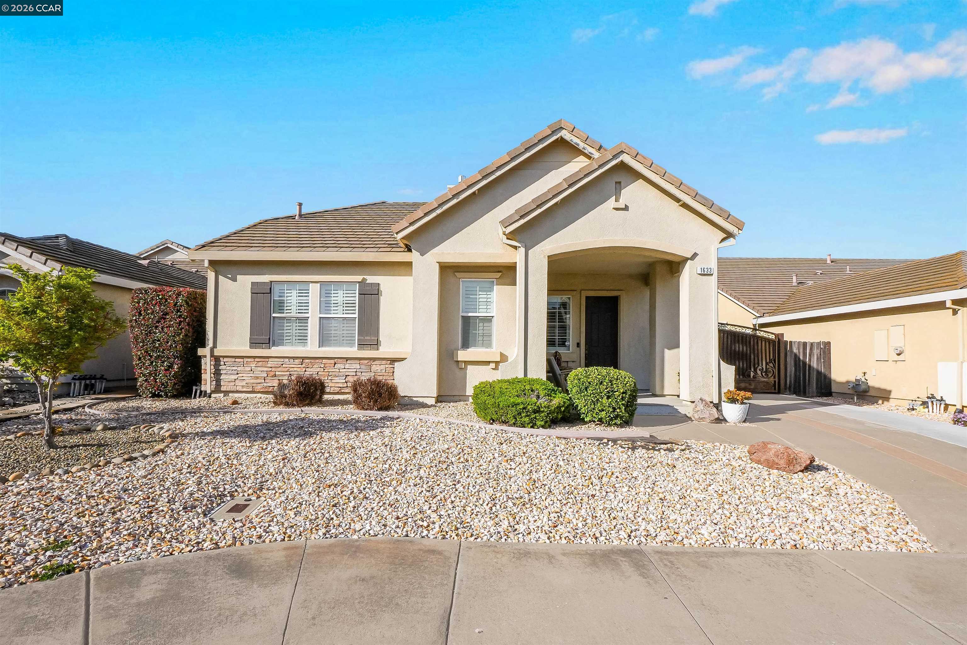 Detail Gallery Image 4 of 43 For 1633 Savannah Ln, Suisun City,  CA 94585 - 3 Beds | 2 Baths