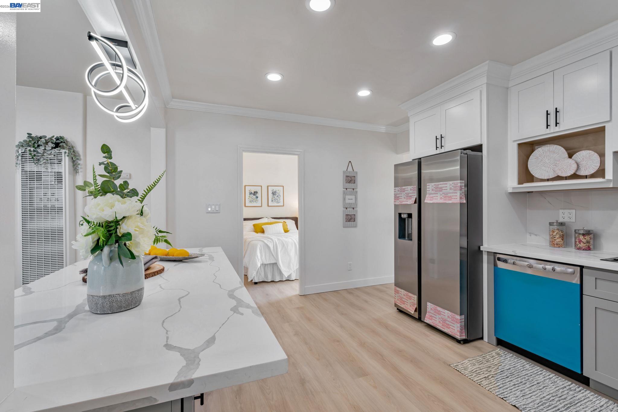 Detail Gallery Image 12 of 35 For 2720 Short St, Oakland,  CA 94619 - 2 Beds | 1 Baths