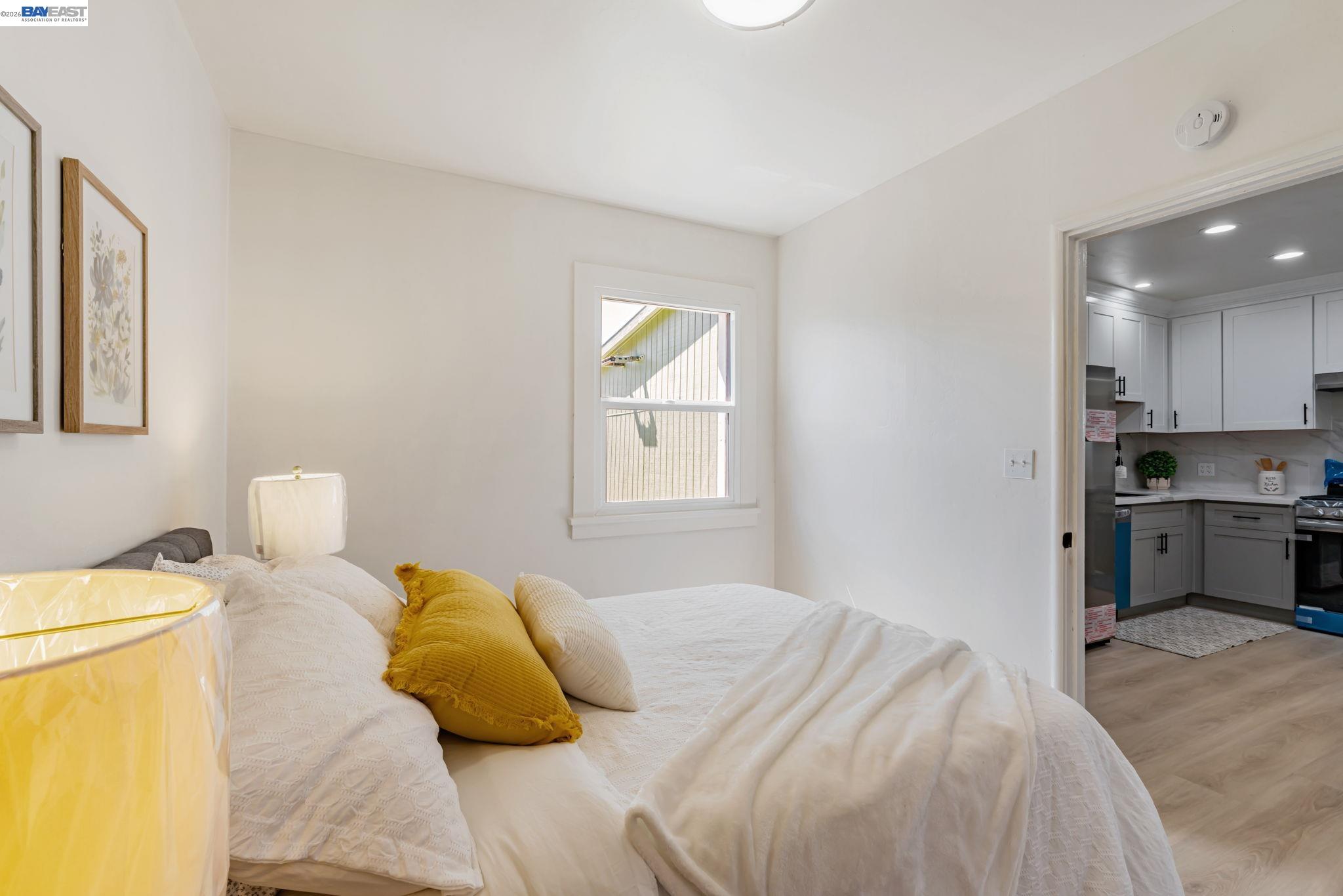 Detail Gallery Image 17 of 35 For 2720 Short St, Oakland,  CA 94619 - 2 Beds | 1 Baths