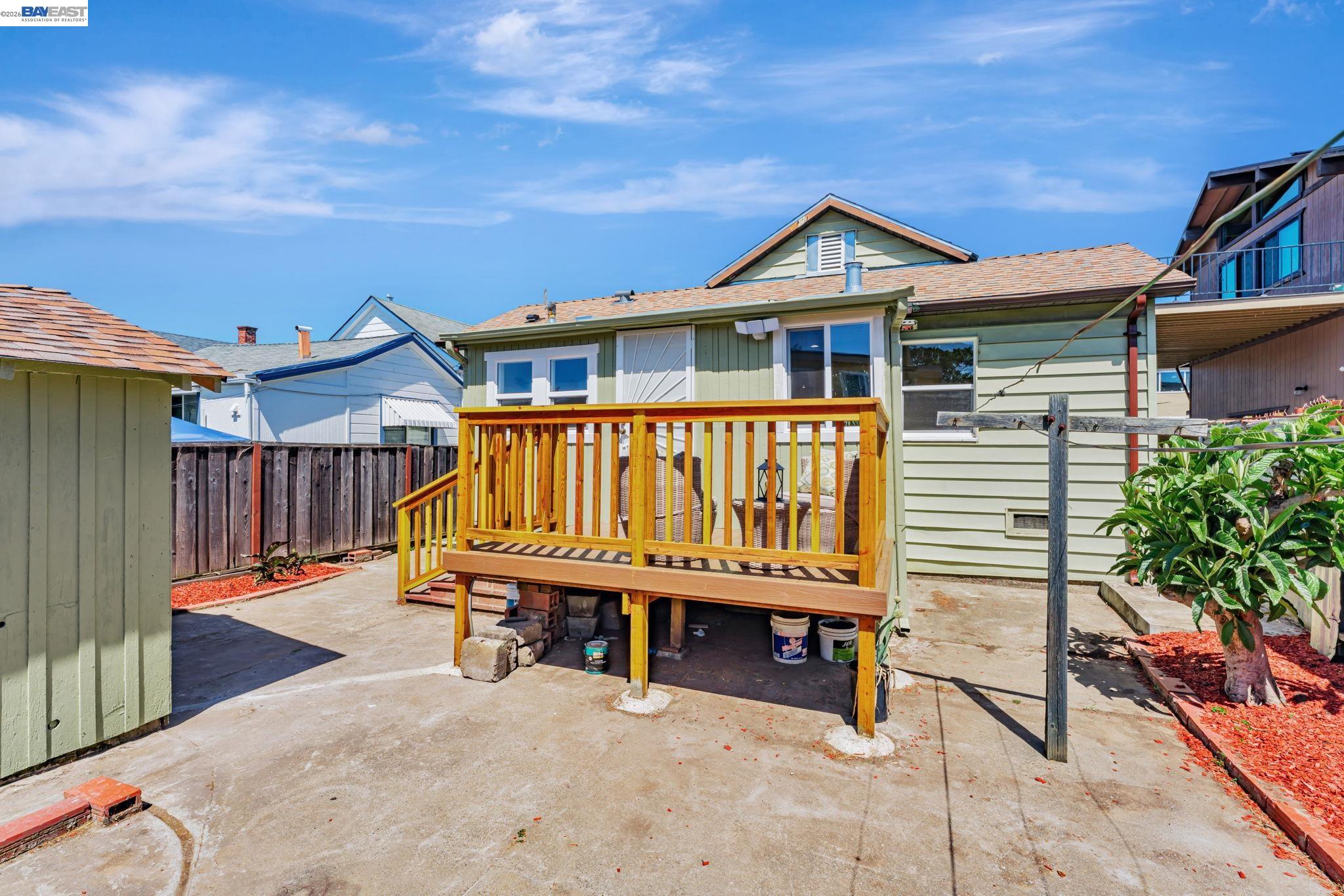 Detail Gallery Image 32 of 35 For 2720 Short St, Oakland,  CA 94619 - 2 Beds | 1 Baths