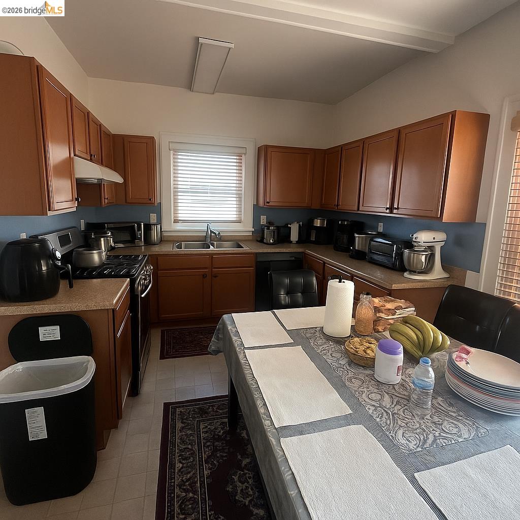 Detail Gallery Image 18 of 40 For 1075 47th St, Emeryville,  CA 94608 - – Beds | – Baths