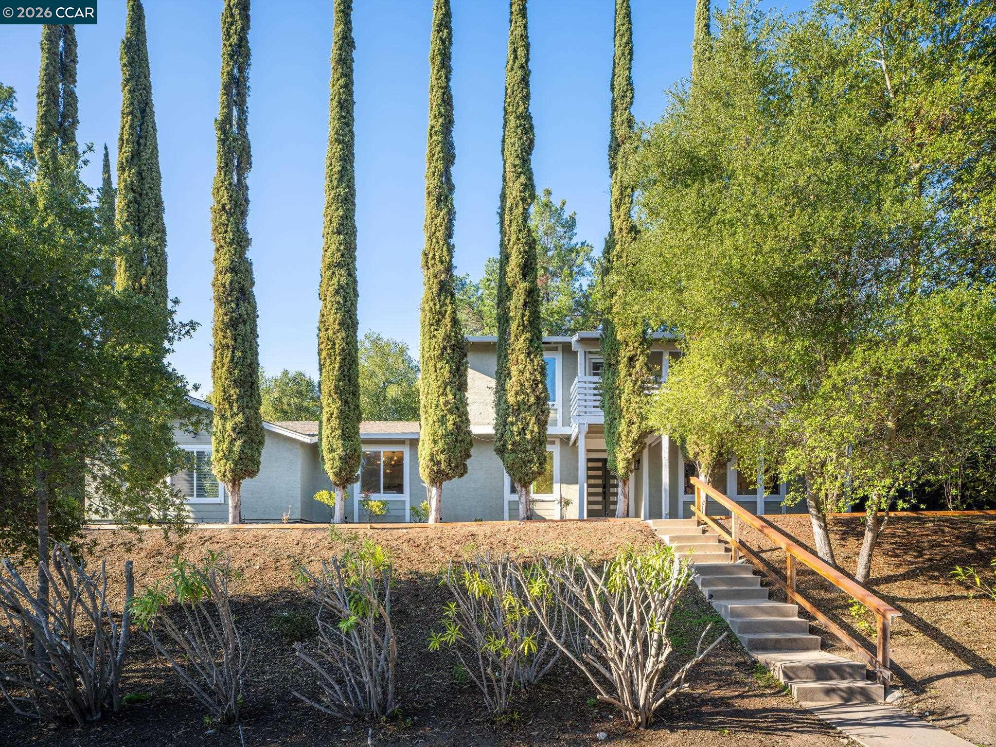 Detail Gallery Image 4 of 60 For 320 Miranda Ln, Alamo,  CA 94507 - 5 Beds | 3 Baths