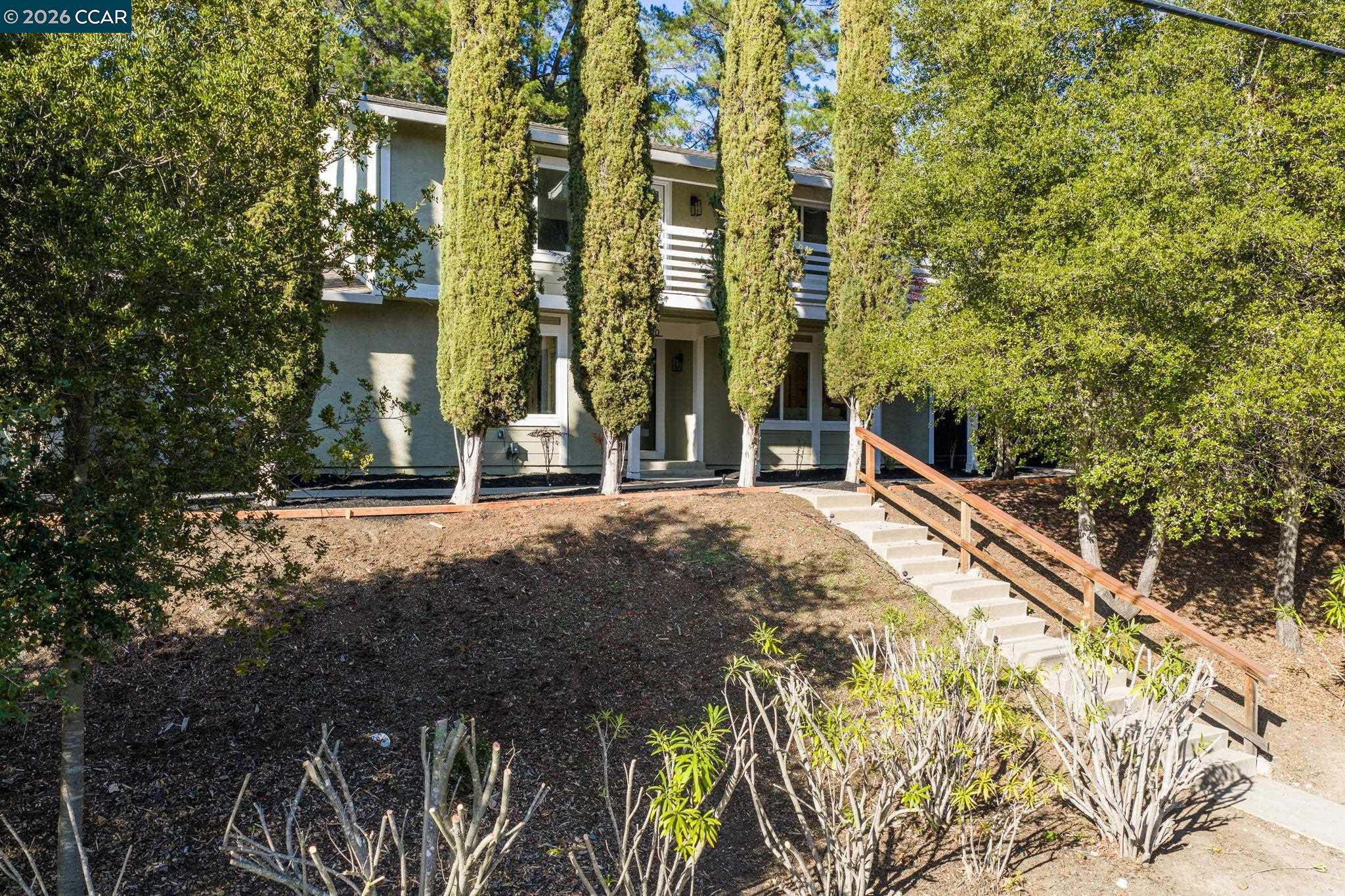 Detail Gallery Image 7 of 60 For 320 Miranda Ln, Alamo,  CA 94507 - 5 Beds | 3 Baths