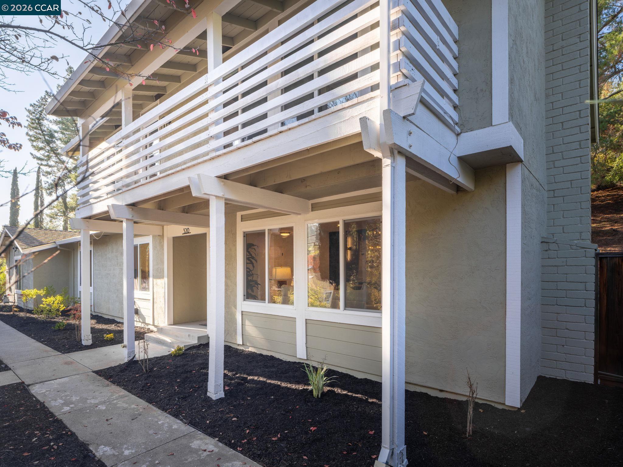 Detail Gallery Image 9 of 60 For 320 Miranda Ln, Alamo,  CA 94507 - 5 Beds | 3 Baths