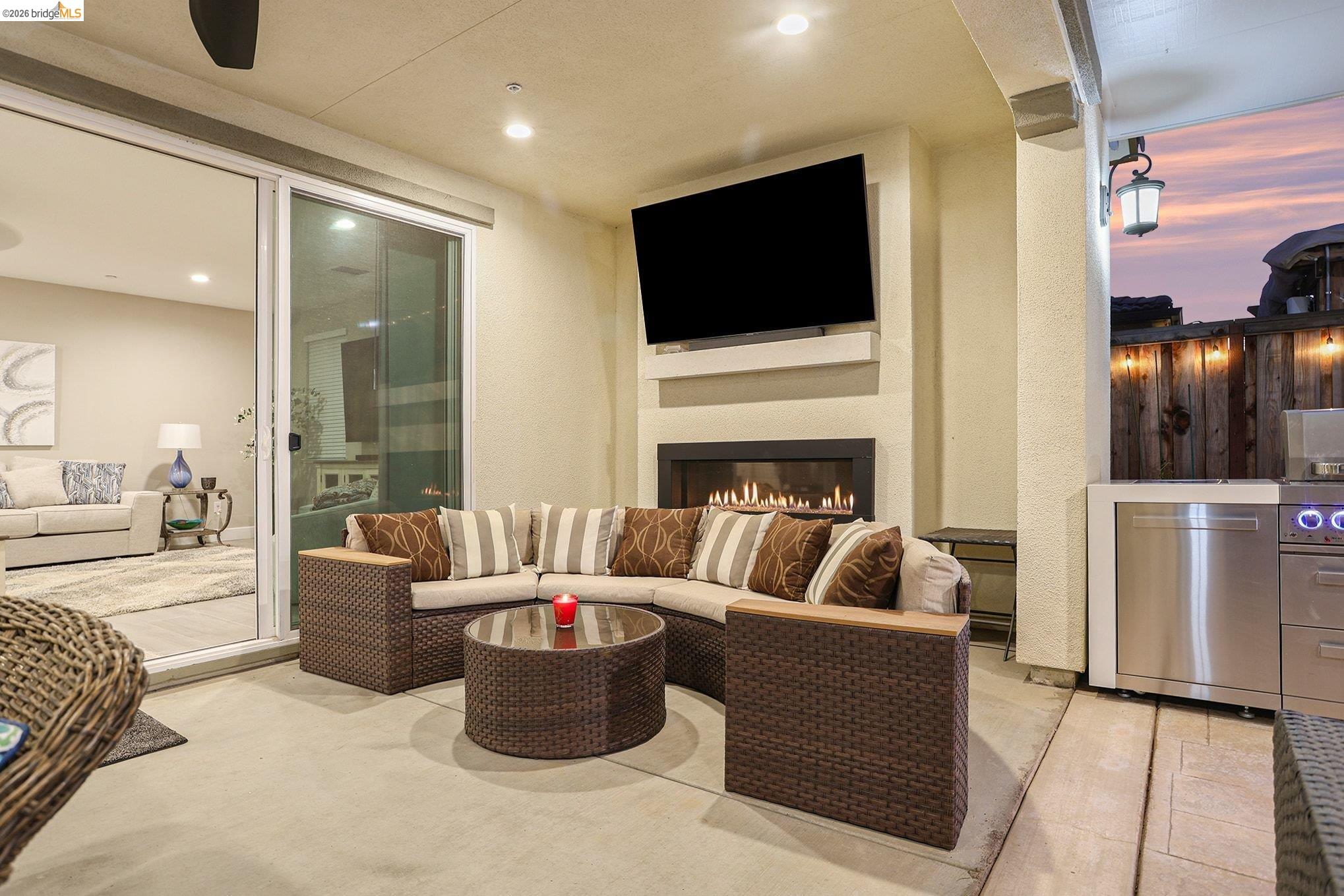 Detail Gallery Image 9 of 58 For 171 Cider Cir, Brentwood,  CA 94513 - 4 Beds | 3/1 Baths