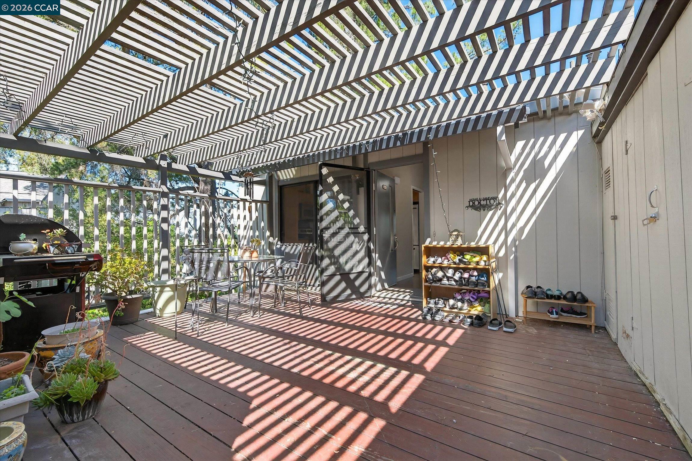 Photo #2: 41127659 Listing: Photo #2