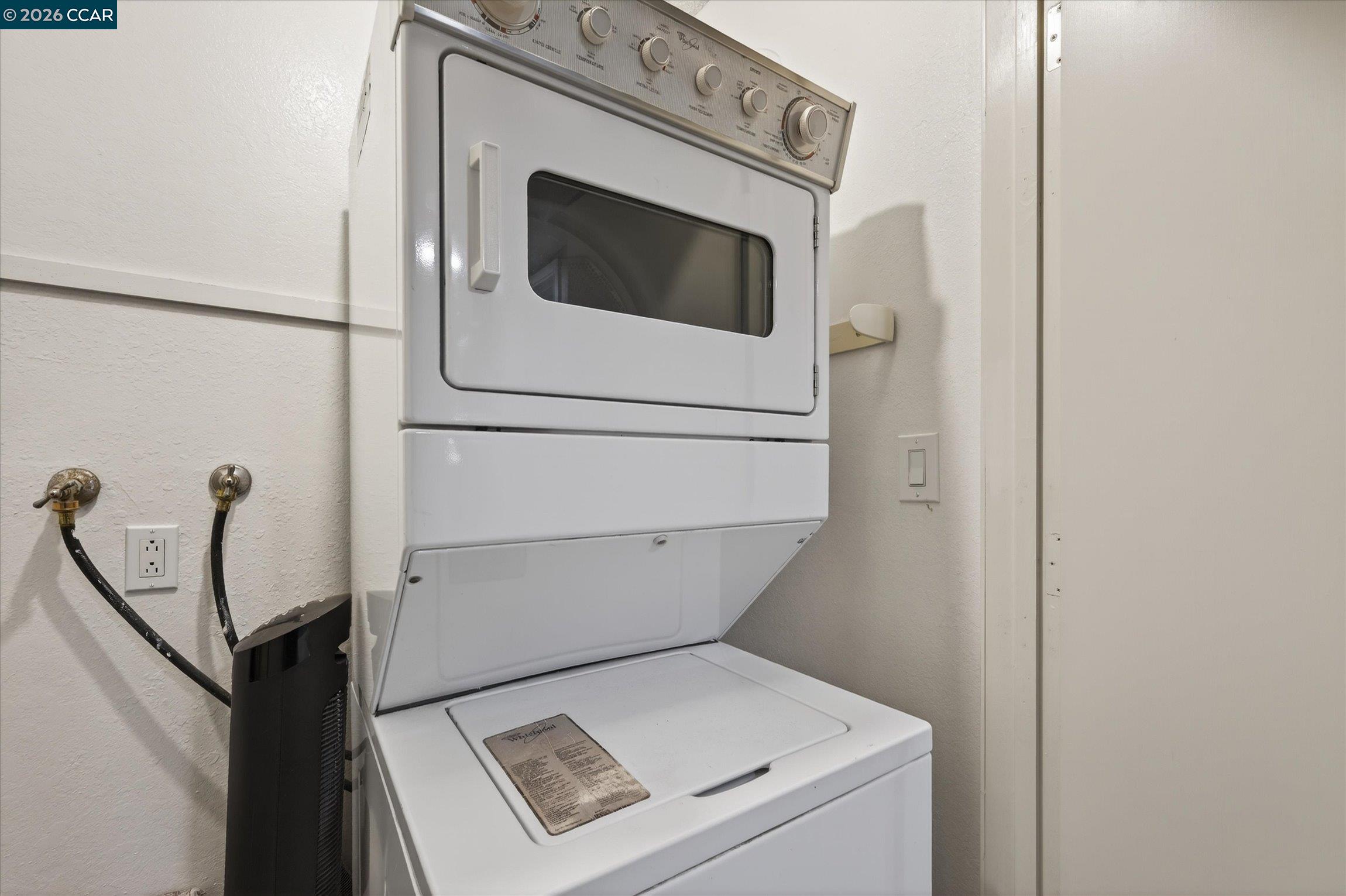 Photo #27: 41127659 Listing: Photo #27