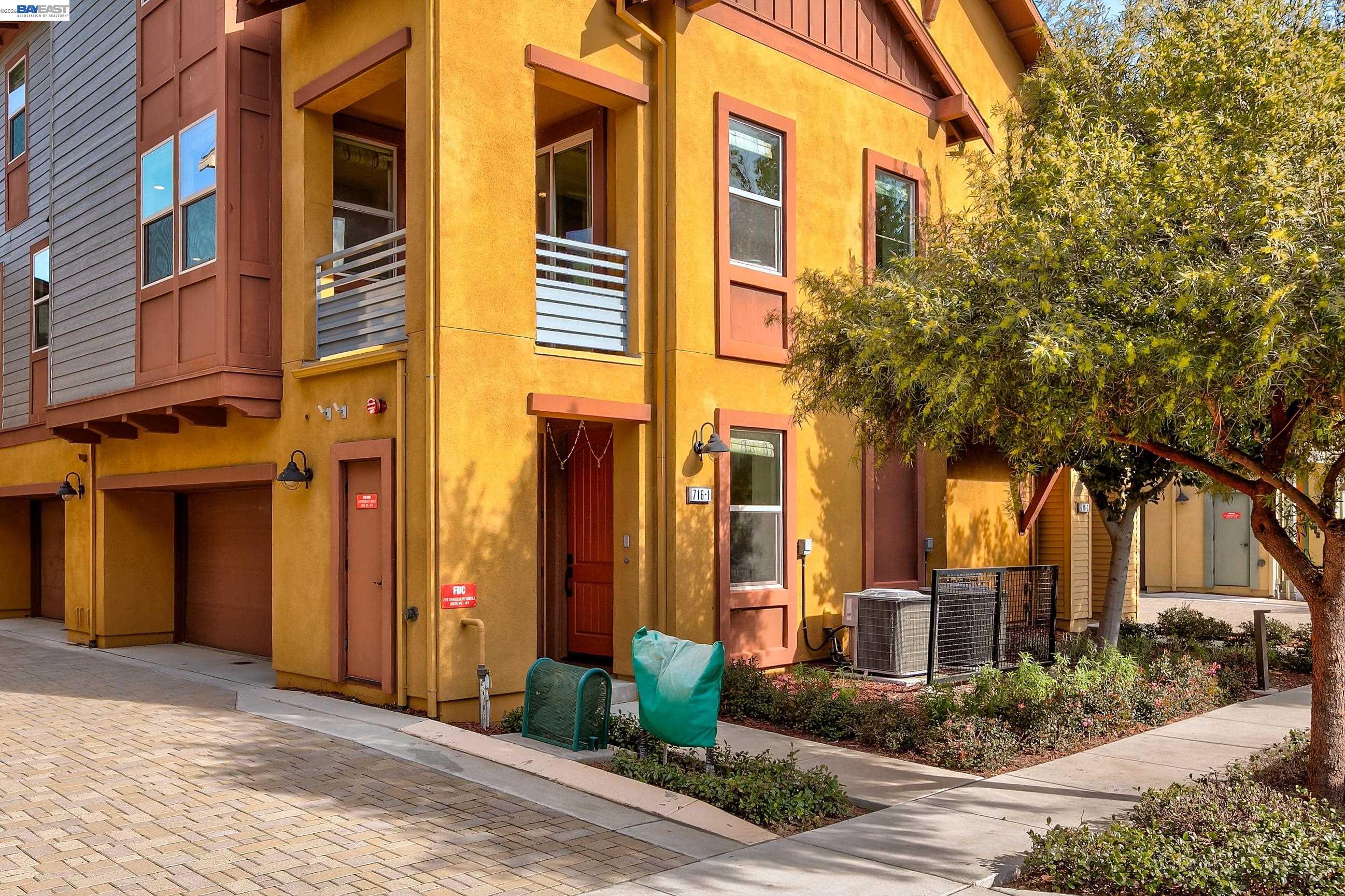 Photo #2: 41127661 Listing: Photo #2