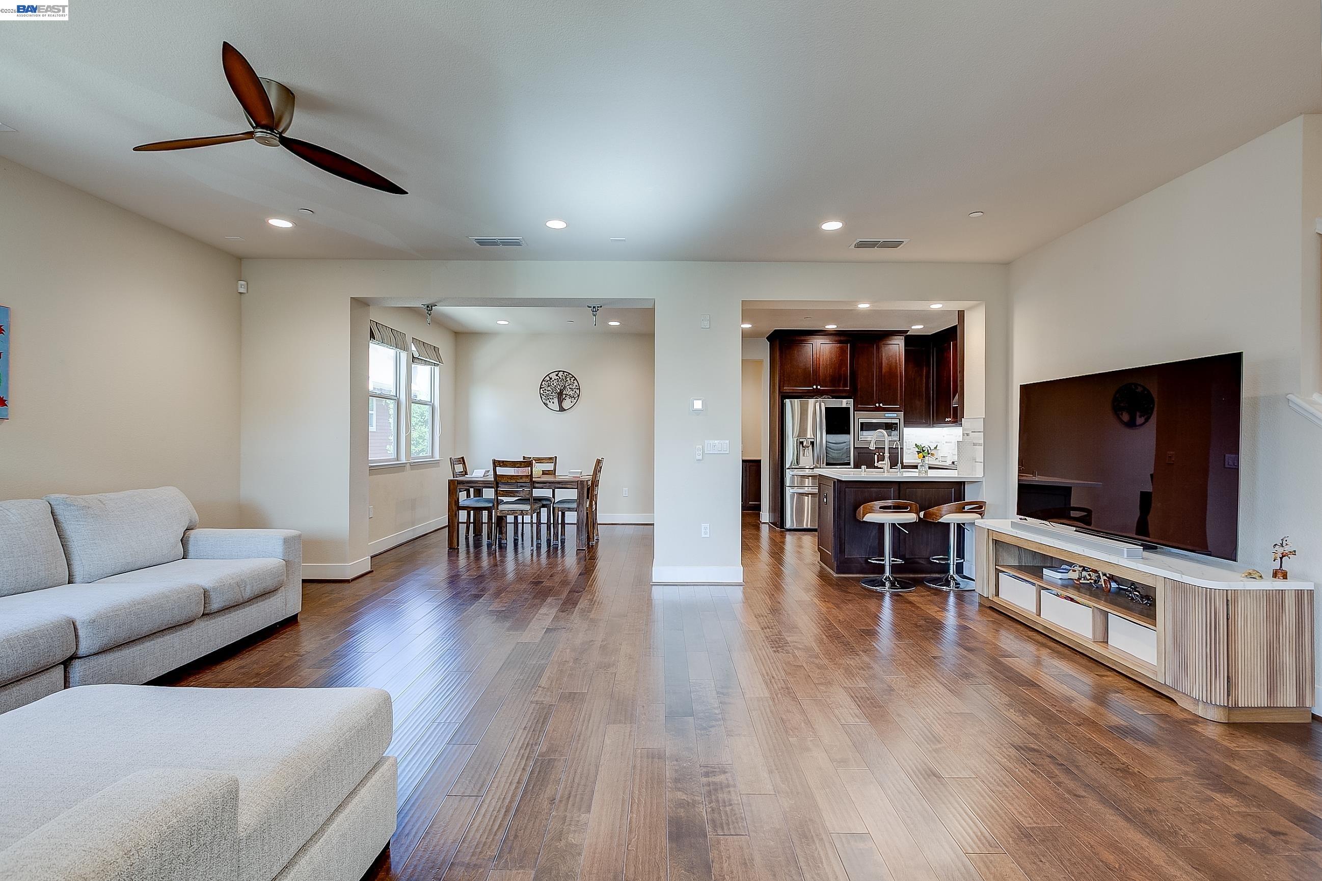 Photo #15: 41127661 Listing: Photo #15