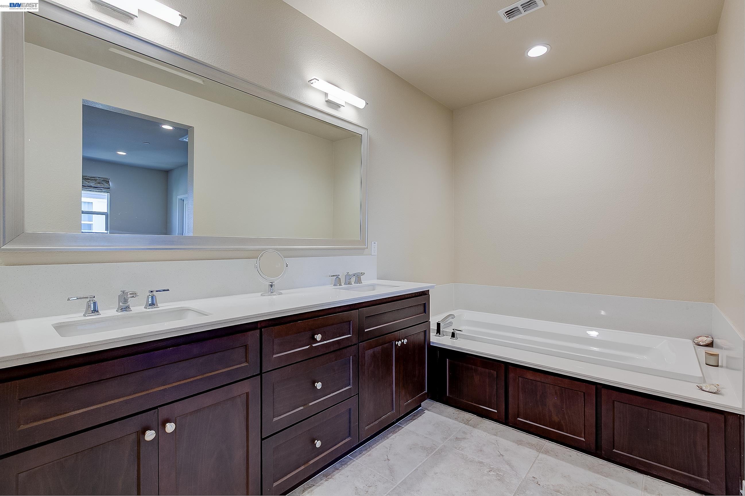 Photo #40: 41127661 Listing: Photo #40