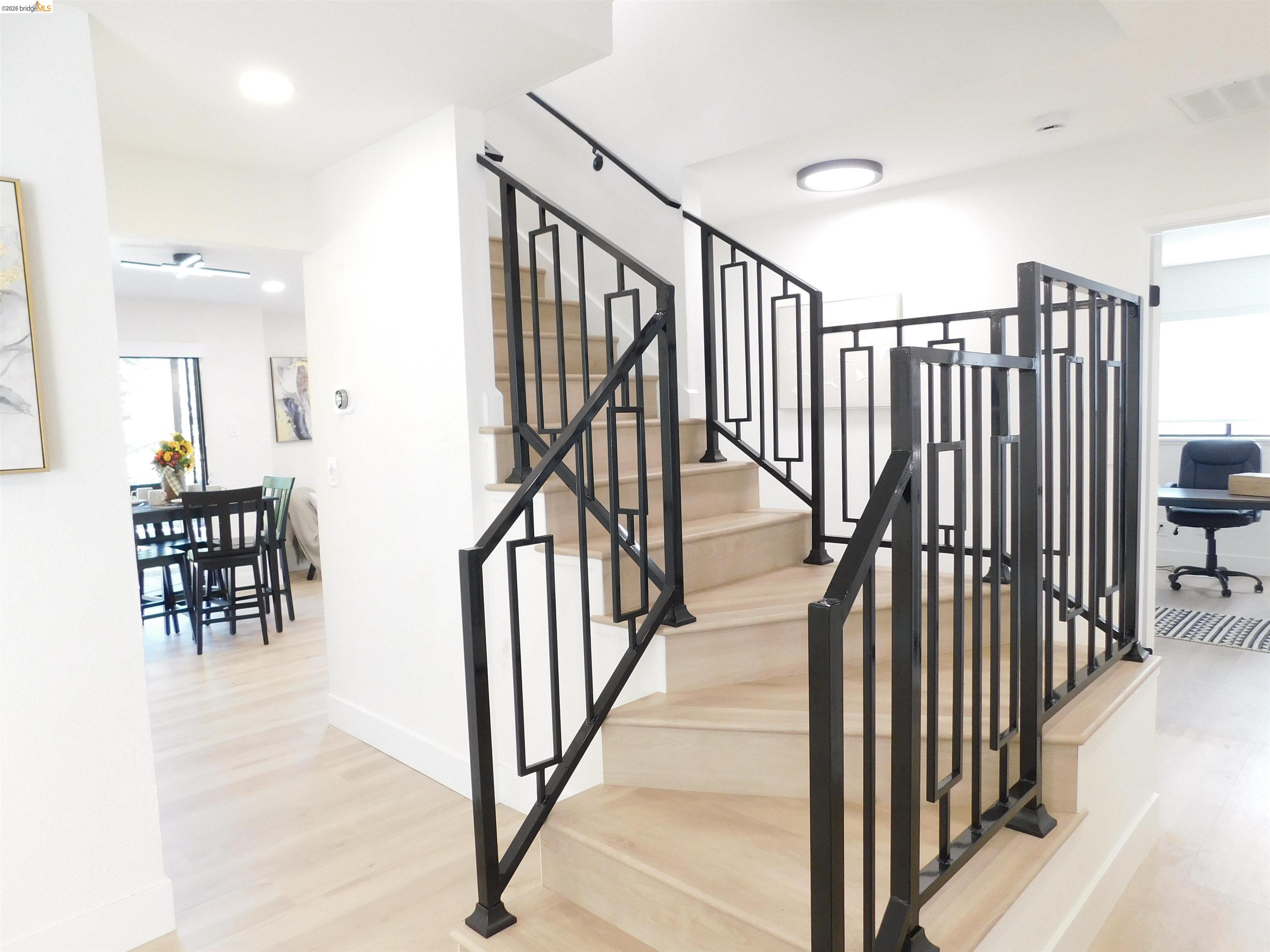 Detail Gallery Image 28 of 35 For 3042 Potrero Way, Fairfield,  CA 94534 - 5 Beds | 2/1 Baths