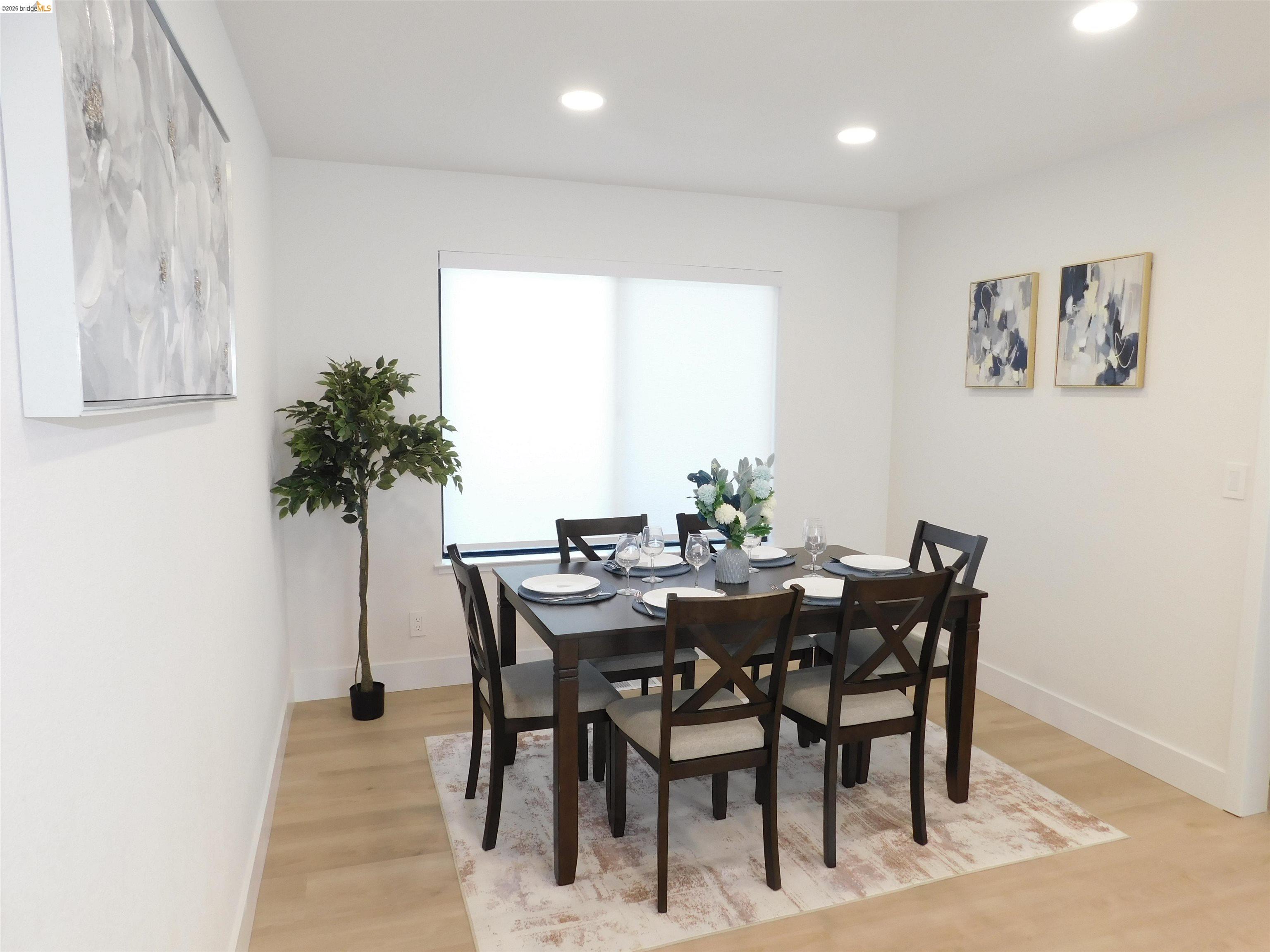 Detail Gallery Image 6 of 35 For 3042 Potrero Way, Fairfield,  CA 94534 - 5 Beds | 2/1 Baths