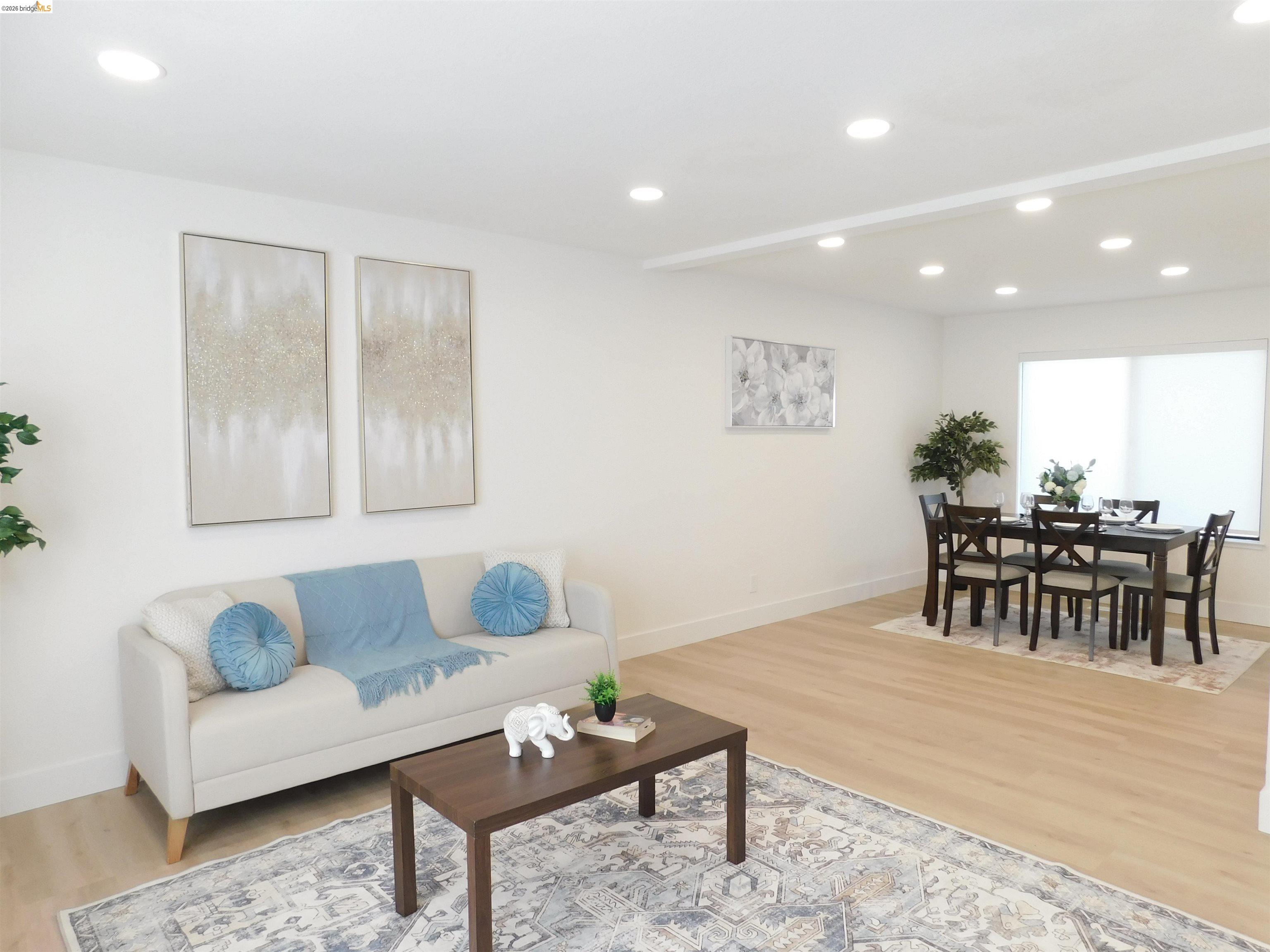 Detail Gallery Image 7 of 35 For 3042 Potrero Way, Fairfield,  CA 94534 - 5 Beds | 2/1 Baths