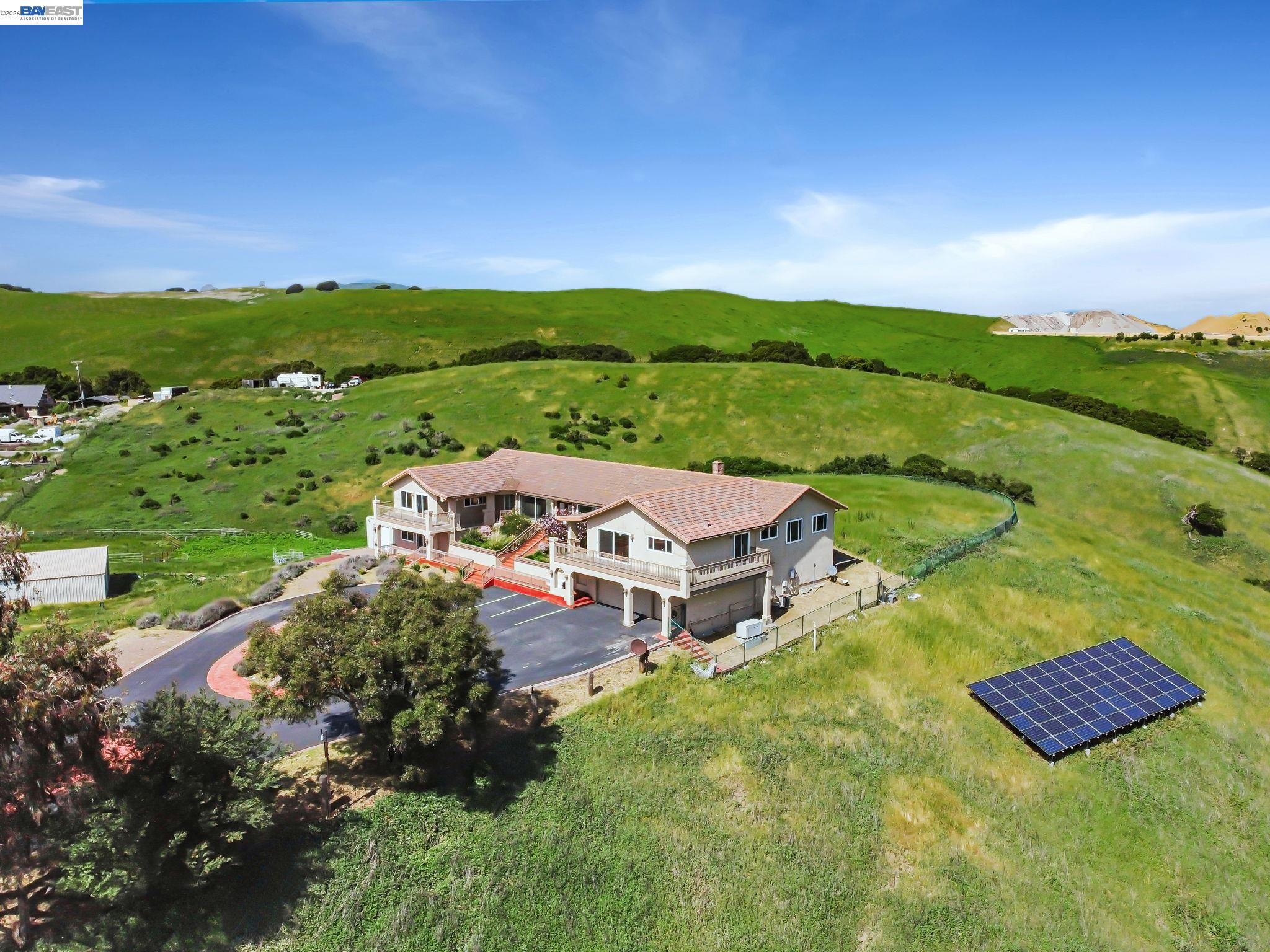 Detail Gallery Image 12 of 60 For 41794 Vargas Rd, Fremont,  CA 94539 - 5 Beds | 5/1 Baths