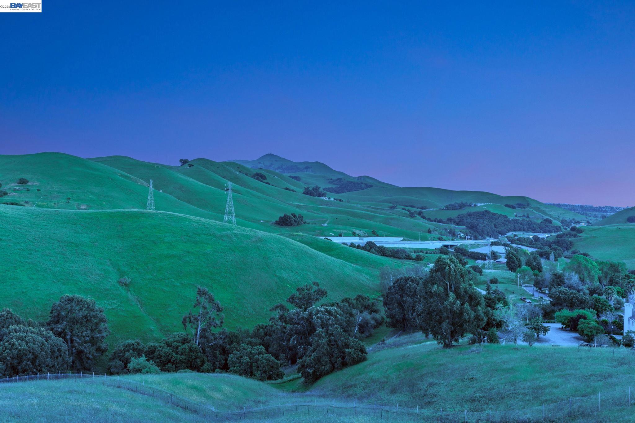 Detail Gallery Image 6 of 60 For 41794 Vargas Rd, Fremont,  CA 94539 - 5 Beds | 5/1 Baths