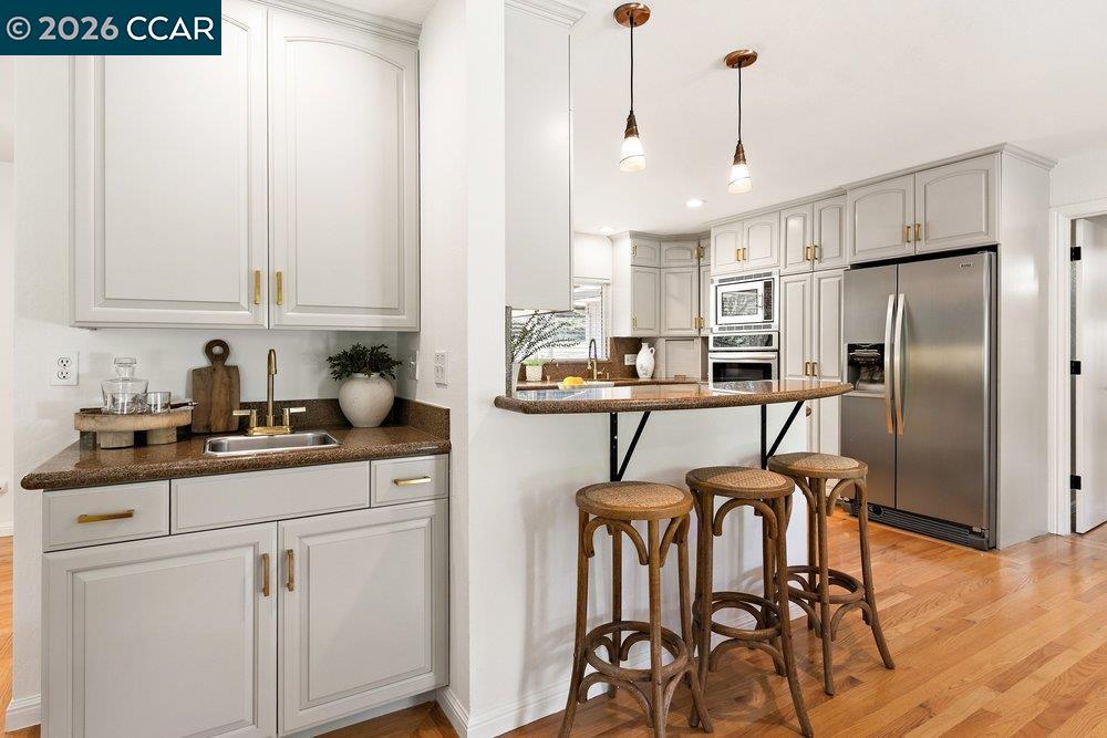 Detail Gallery Image 13 of 43 For 607 Rheem Blvd, Moraga,  CA 94556 - 3 Beds | 3 Baths