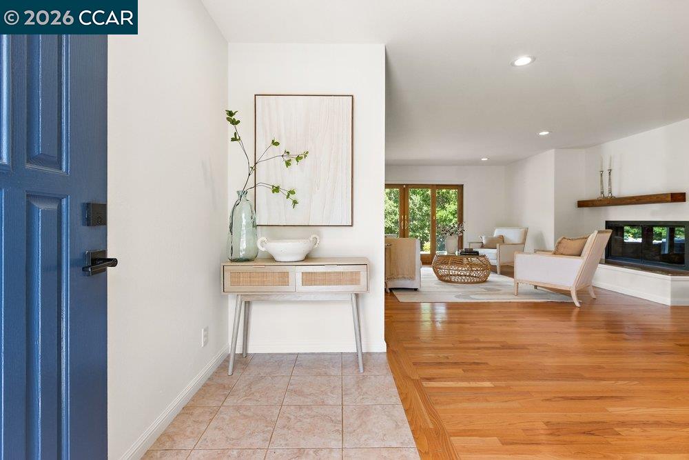 Detail Gallery Image 17 of 43 For 607 Rheem Blvd, Moraga,  CA 94556 - 3 Beds | 3 Baths