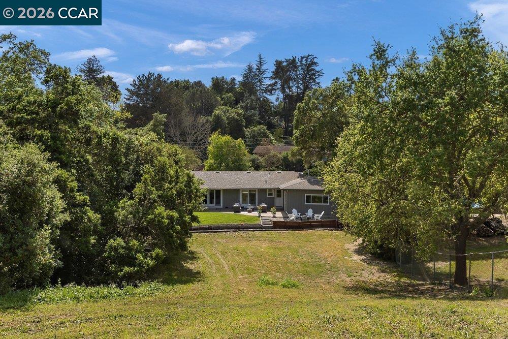 Detail Gallery Image 3 of 43 For 607 Rheem Blvd, Moraga,  CA 94556 - 3 Beds | 3 Baths