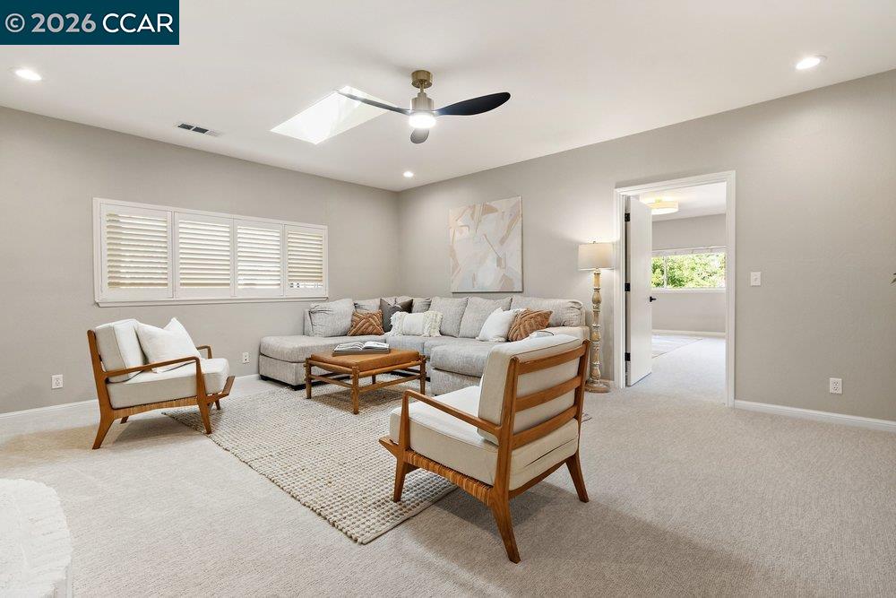 Detail Gallery Image 31 of 43 For 607 Rheem Blvd, Moraga,  CA 94556 - 3 Beds | 3 Baths