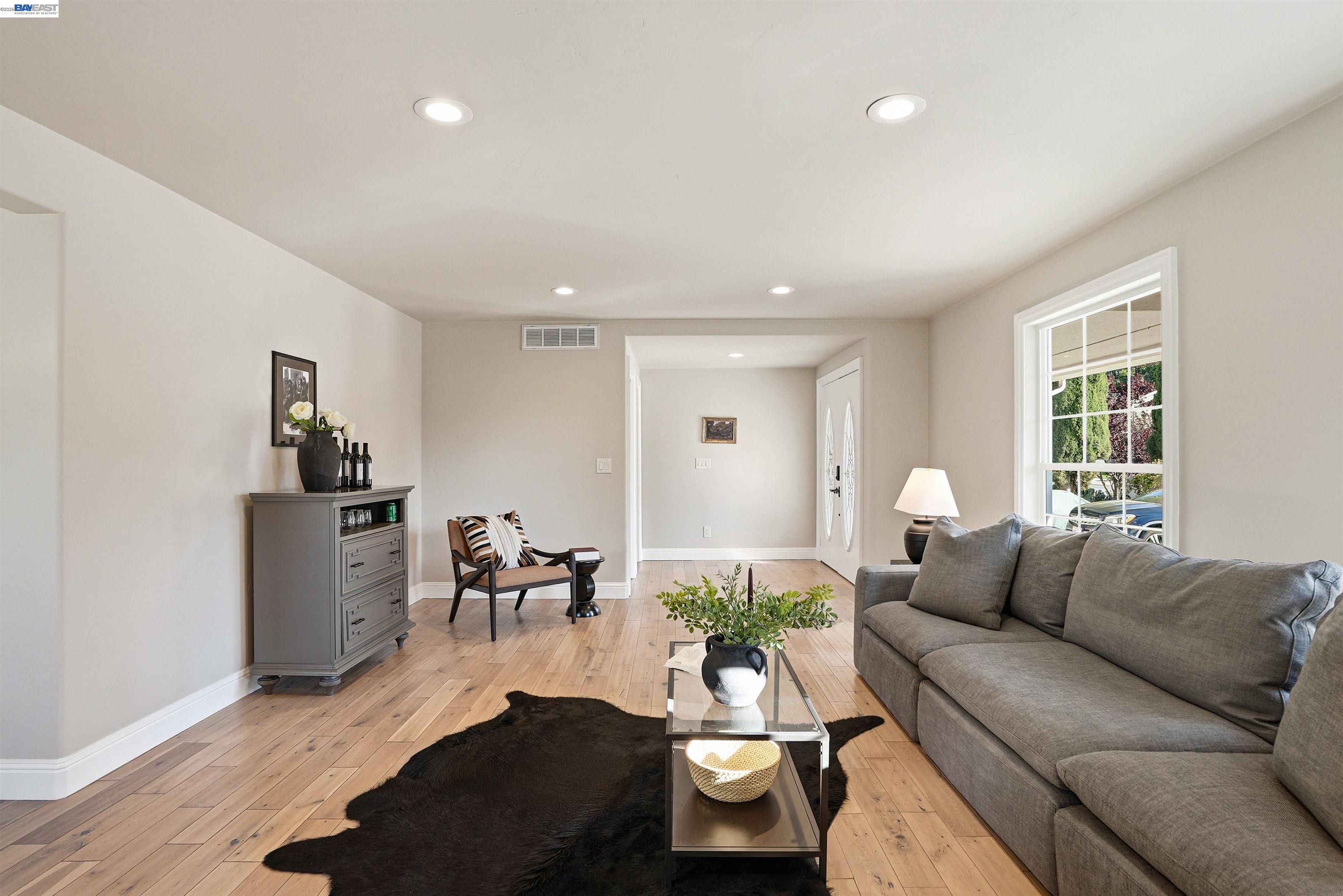 Detail Gallery Image 5 of 54 For 42194 Camino Santa Barbara, Fremont,  CA 94539 - 6 Beds | 3 Baths